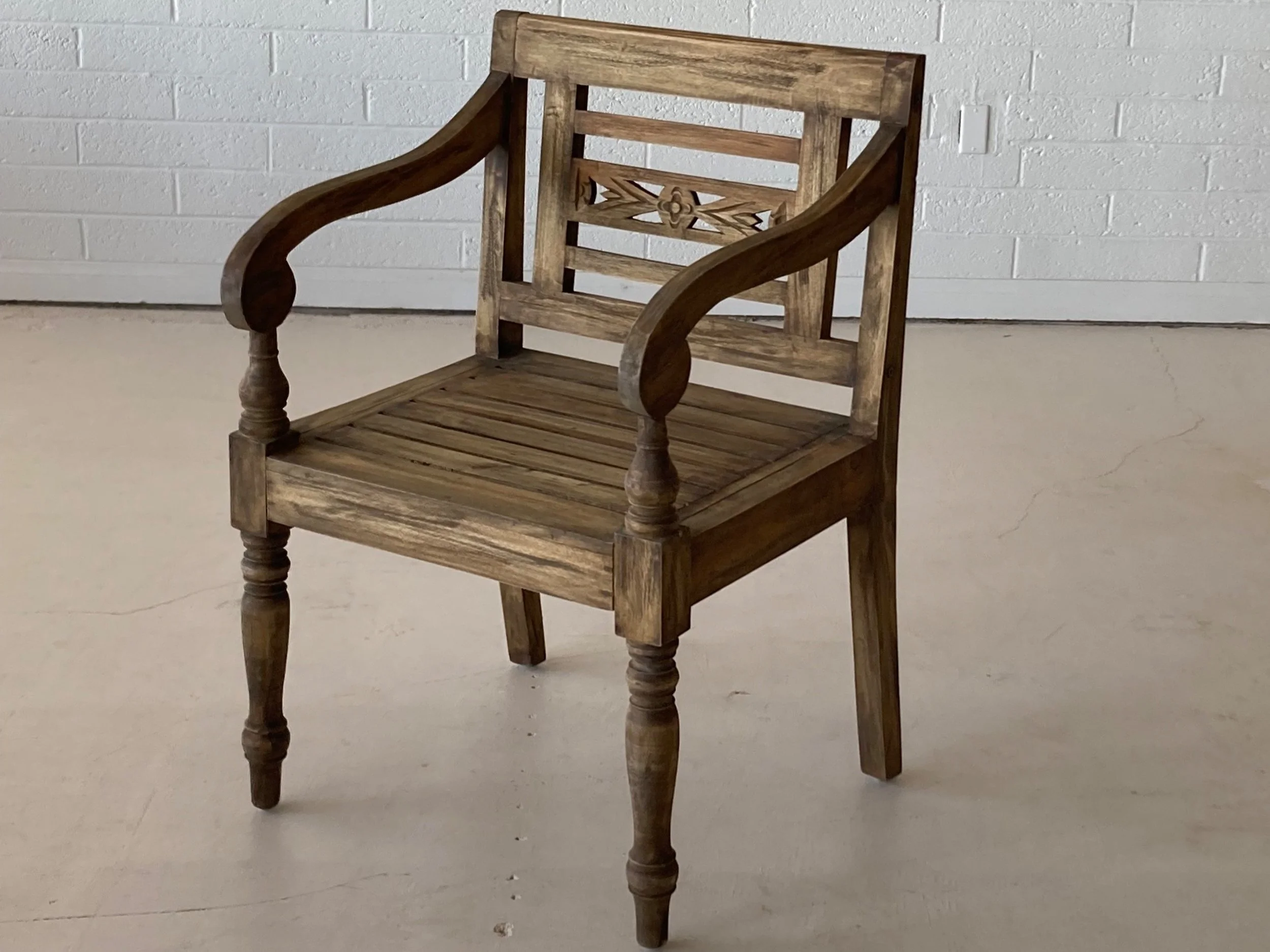 Oskar Chair