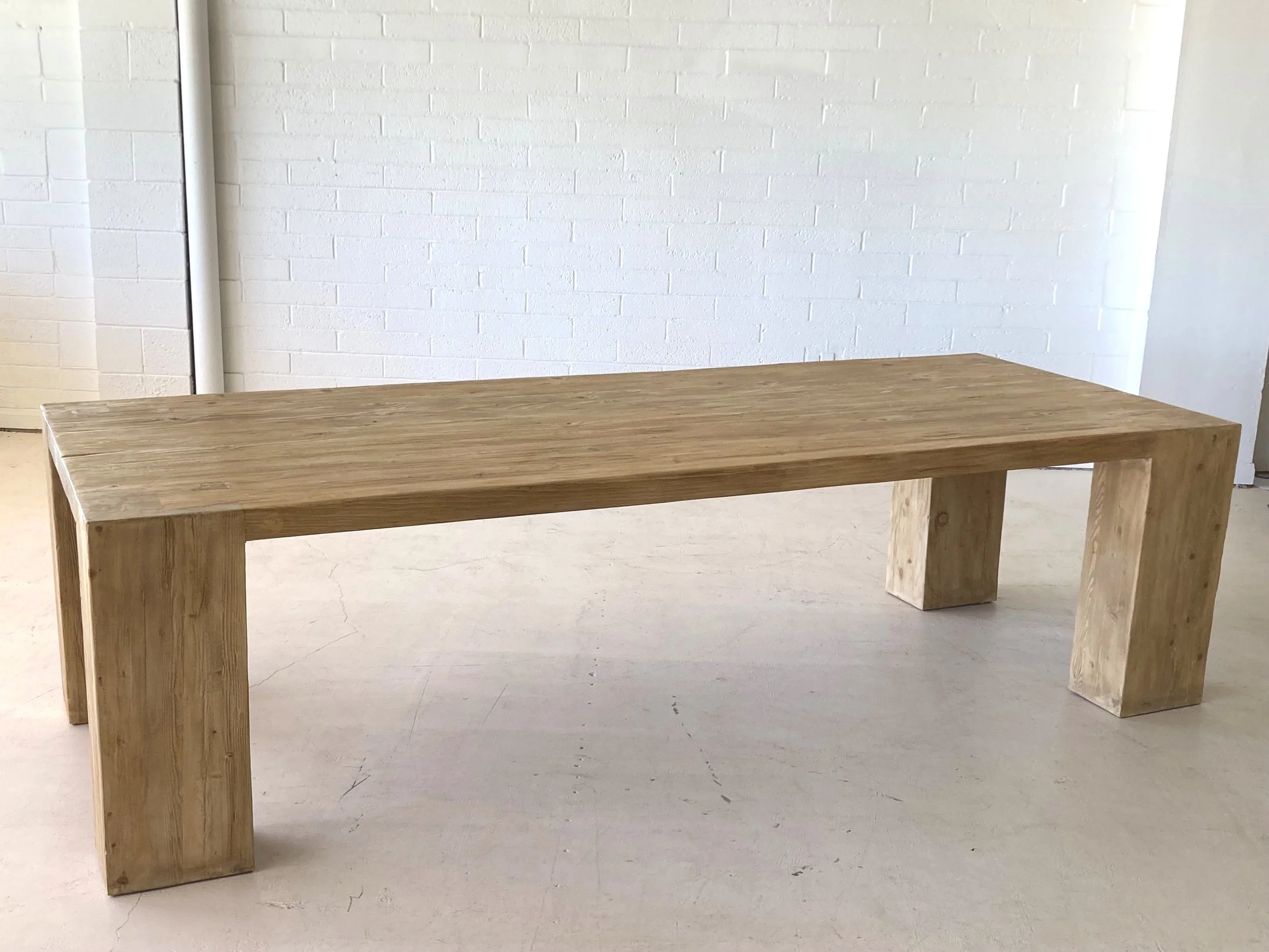 Big Sur Dining Table — ACME 5 LIFESTYLE