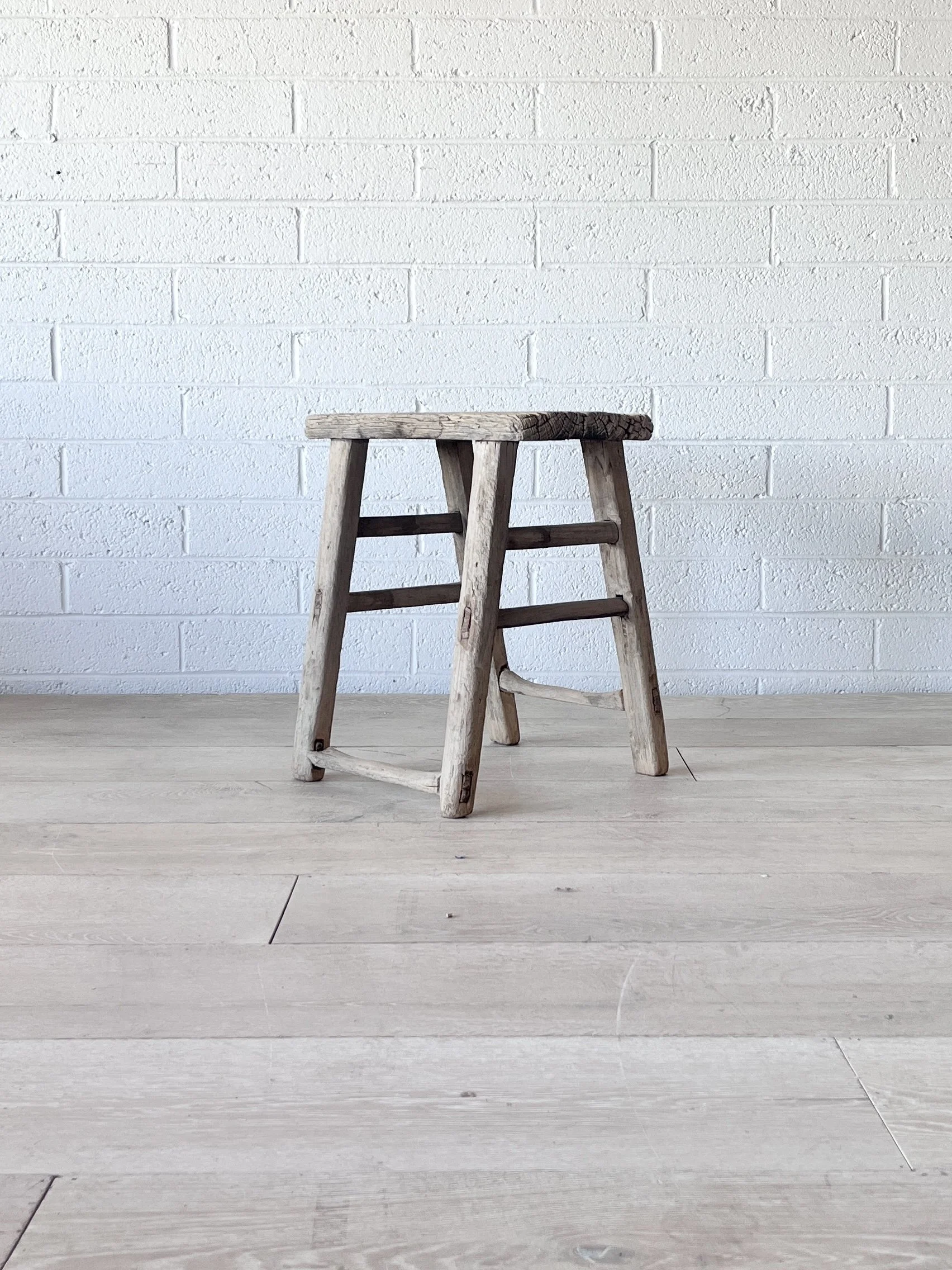 Stella Stool