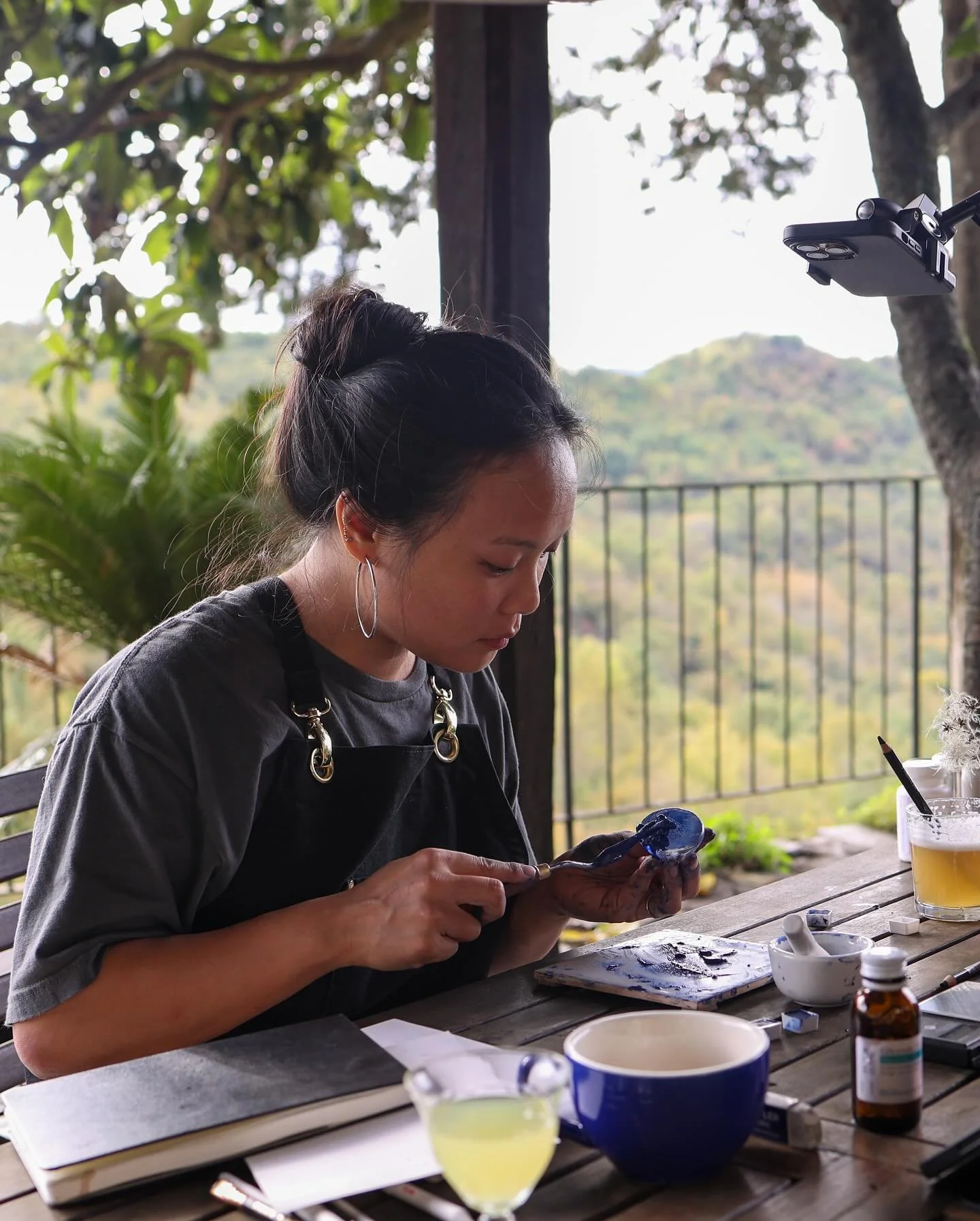 PANICALE DAY 13 // IN WHICH THE DRAGON RISES 
Today, I finished roughing out the dragon shape. The legs sprouted talons; the body and tail fanning fins, like a ginkgo leaf, like plum blossom petals. I may need to resculpt the head to better fit the b