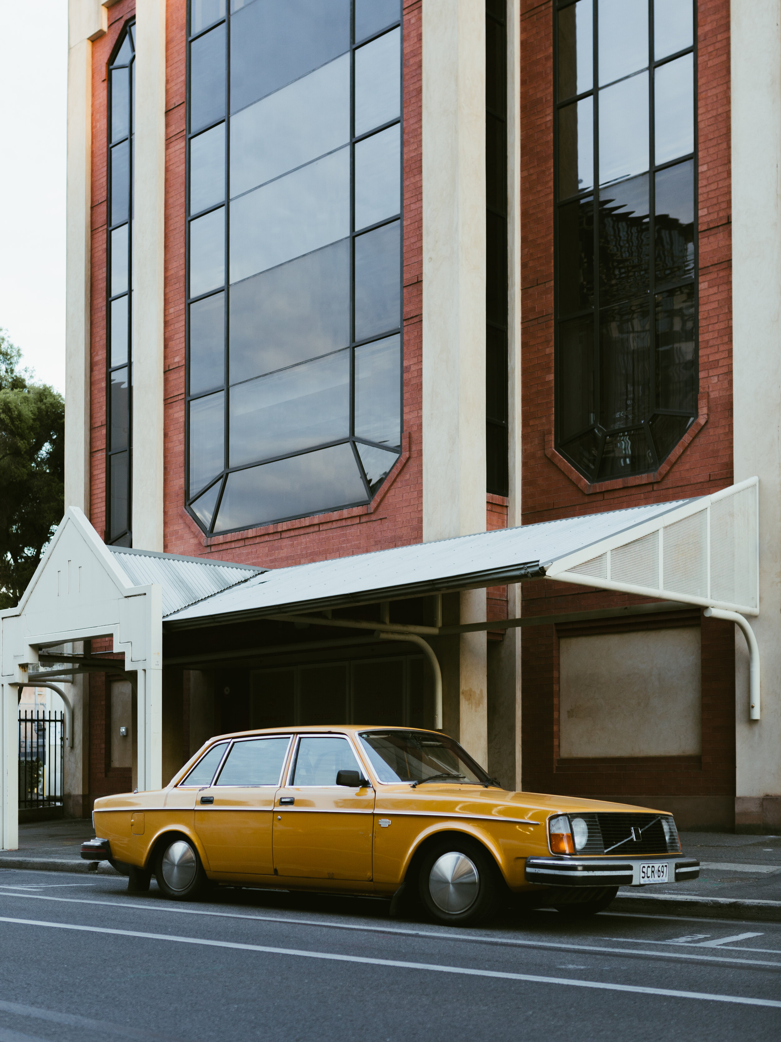 Streetscape Volvo