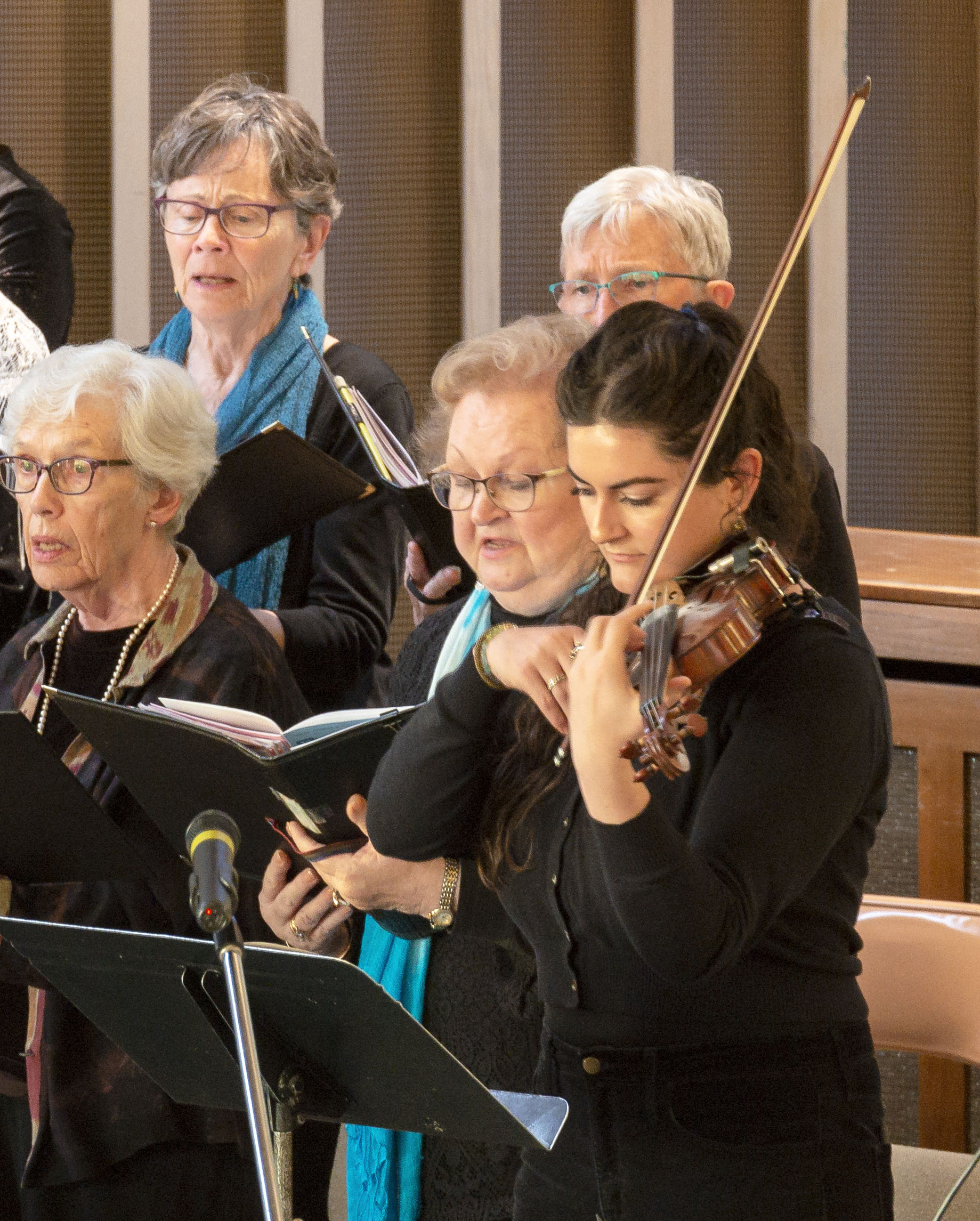 BCC Concert Violinist_DSC4606.jpg