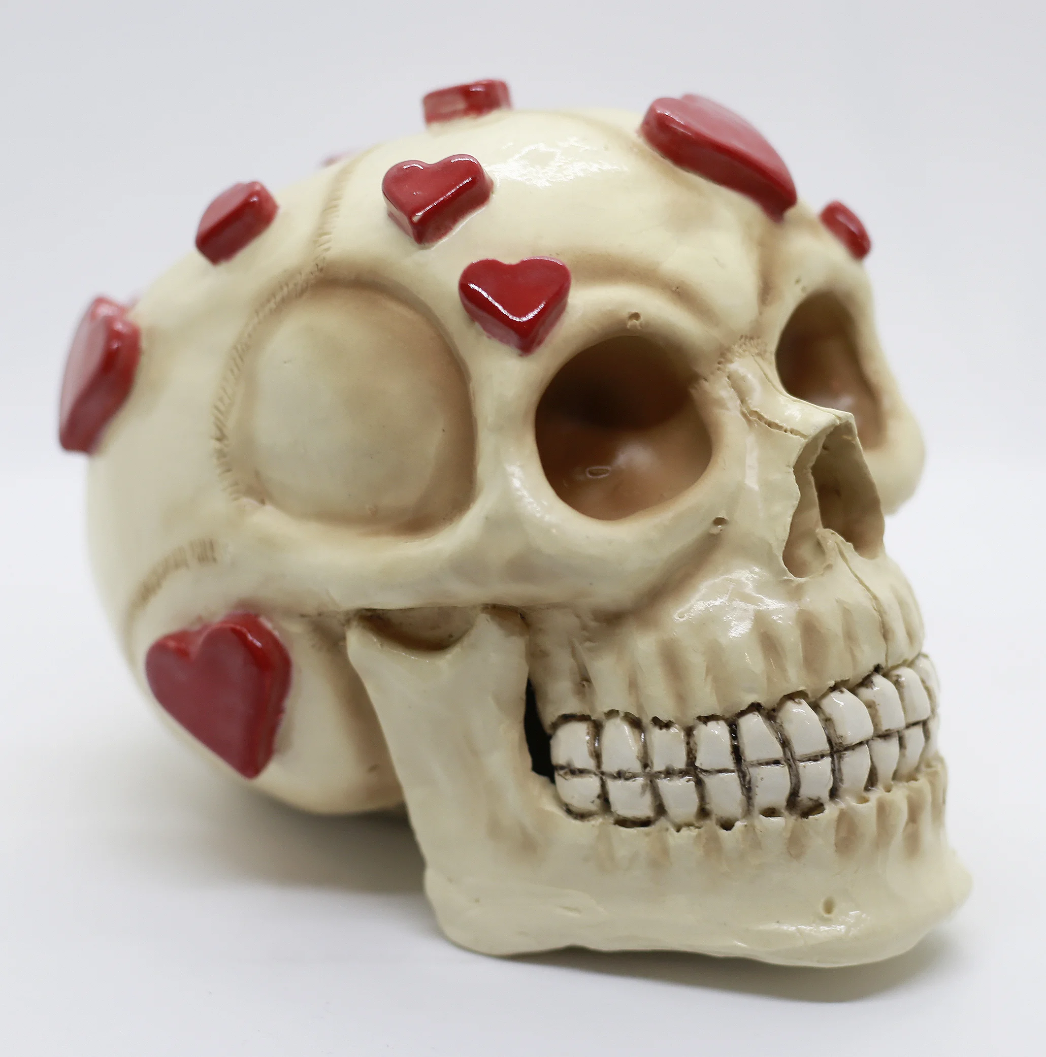 Ceramic Hearts Skull.JPG