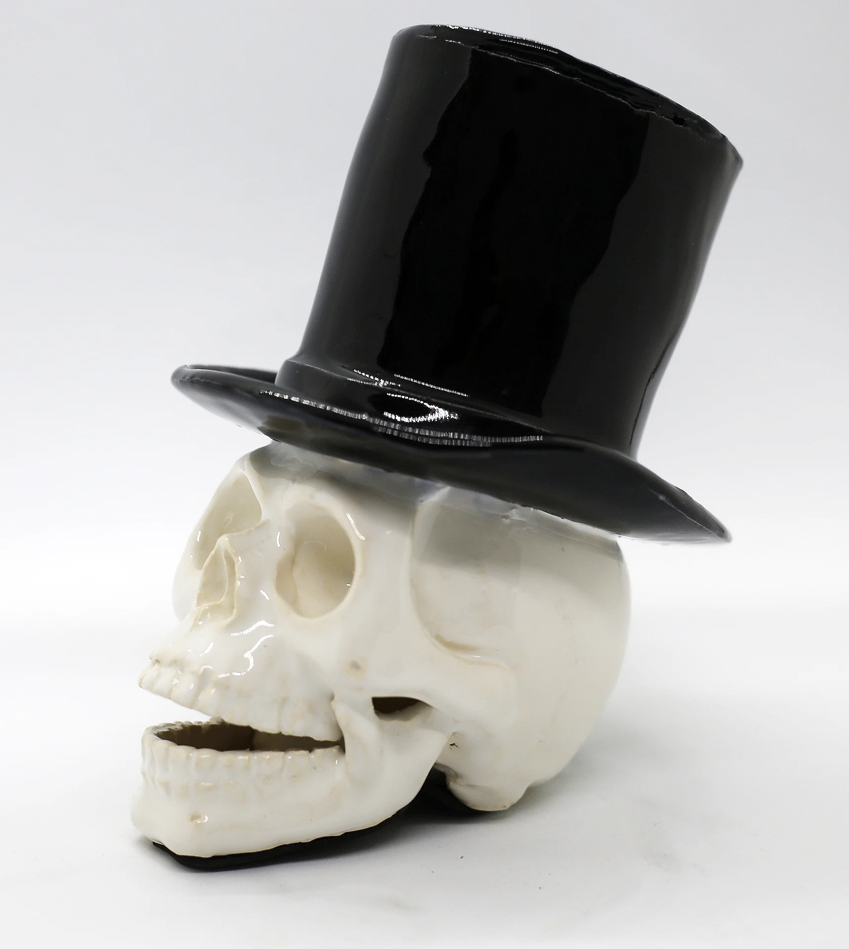 Skull with Top Hat Left.JPG
