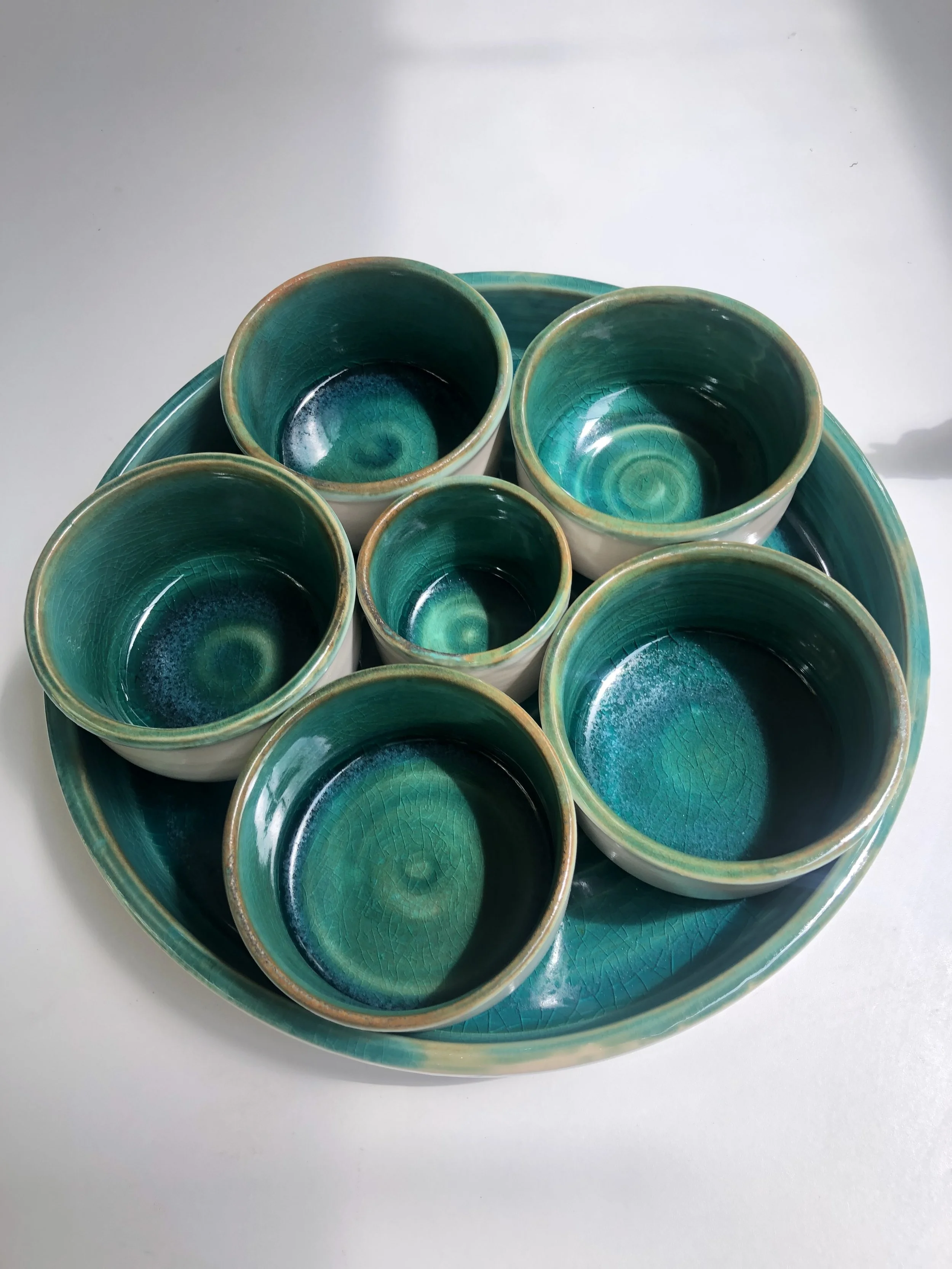 Set of Bowls w/ Serving Tray