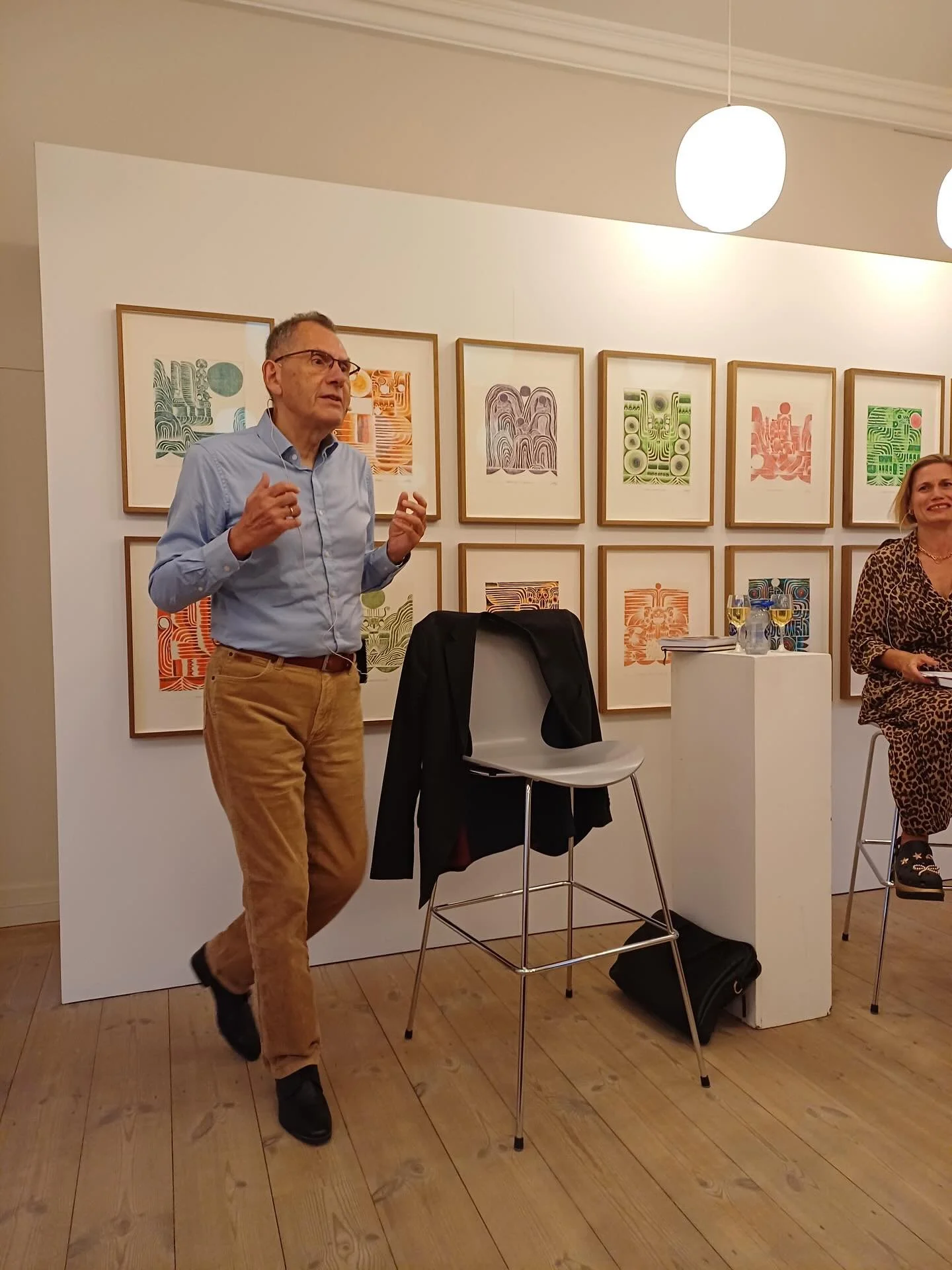 @nielsfrid aka Niels Frid-Nielsen p&aring; @kastrupgaardsamlingen som del af Amager Litteraturfestival i ugen der gik. Han berettede - som altid veloplagt - om sin seneste bog &ldquo;Provokunst&rdquo;. 

#kunst #provokunst #museum #litteratur #talk #