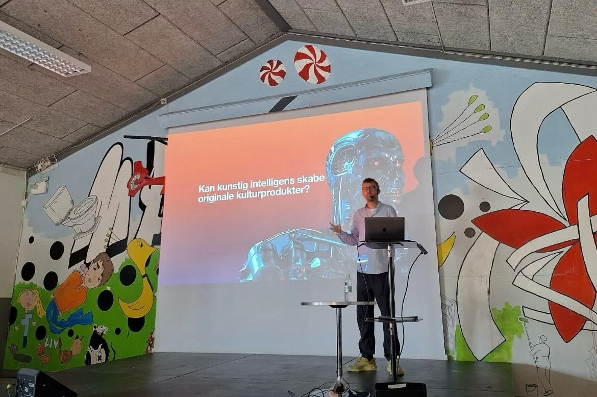 @jeppe_lange giver en talk til Kultur &amp; Fritid p&aring; Lolland: Inspiration ud i AI og kreativitet / kunst.
Overskriften l&oslash;d: &ldquo;Kan kunstig intelligens skabe originale kulturprodukter?&rdquo;

#AI #kunst #Kultur #Inspiration #manipul