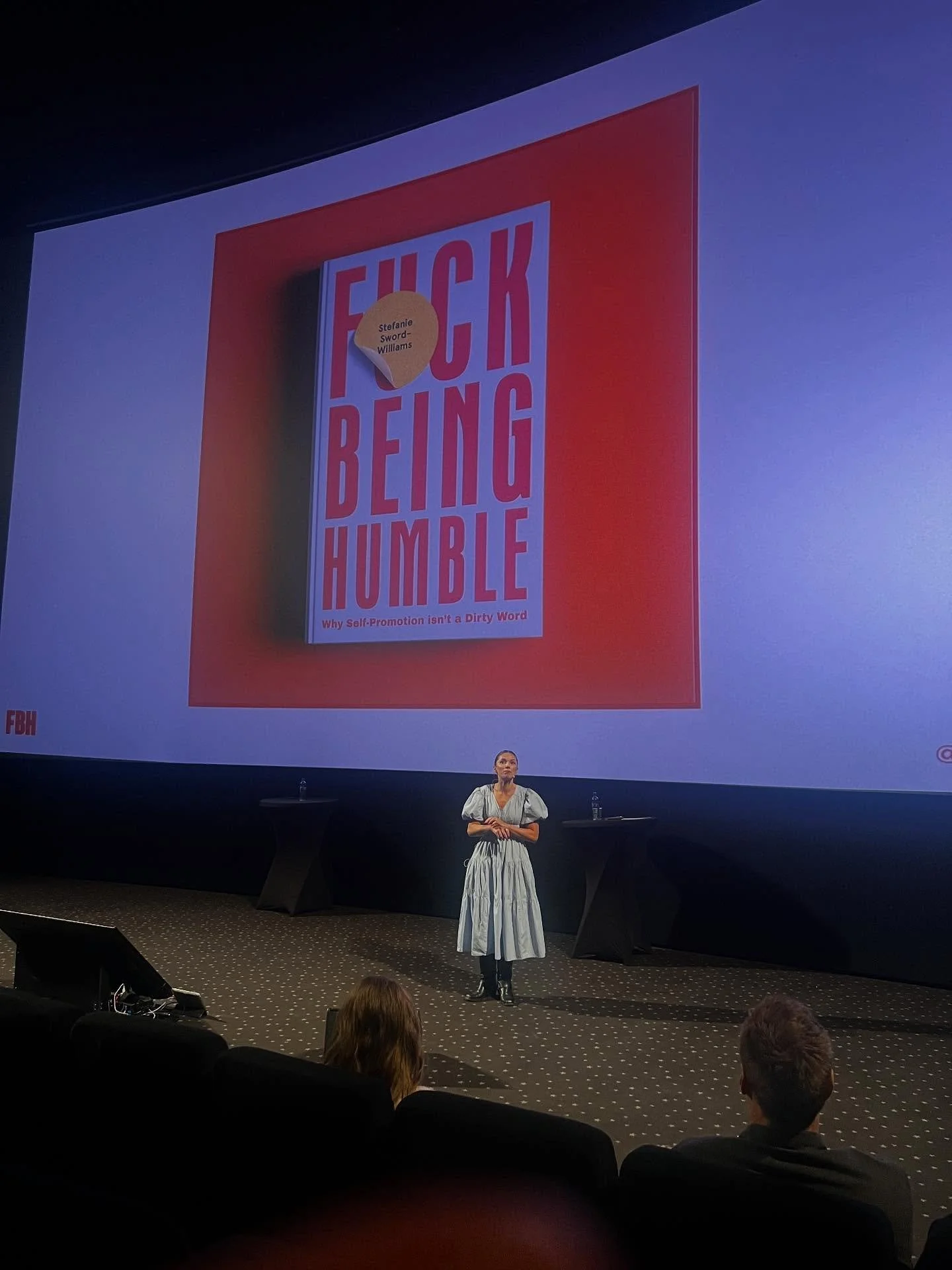 Stefanie Sword-Williams @stefaniesw gjorde indtryk i g&aring;r p&aring; @this.aarhus m yderst veloplagt talk @fbeinghumble ❤️