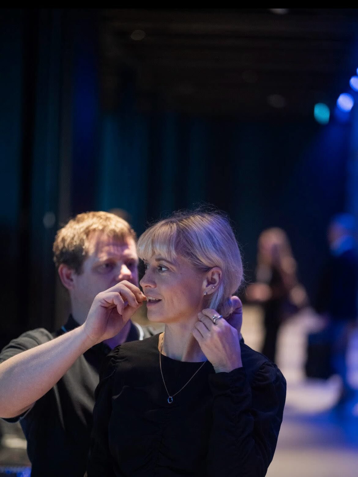 @mariehoest var moderator ved Vertica &lsquo; s AI Summit 2025 i sidste uge p&aring; @villacph / Villa Copenhagen.
 
&ldquo;AI er ikke l&aelig;ngere noget, vi bare tester i det sm&aring;. Nu handler det om, hvordan teknologien for alvor skaber v&aeli