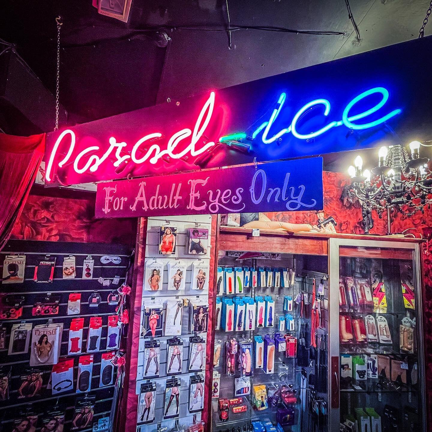 Still looking for that last minute 😉naughty valentines gift? We&rsquo;ve got you covered. #adultgifts #sextoystore #valentines #valentinesdaygifts #paradice #icenine #nottingham #independent #independantbusiness