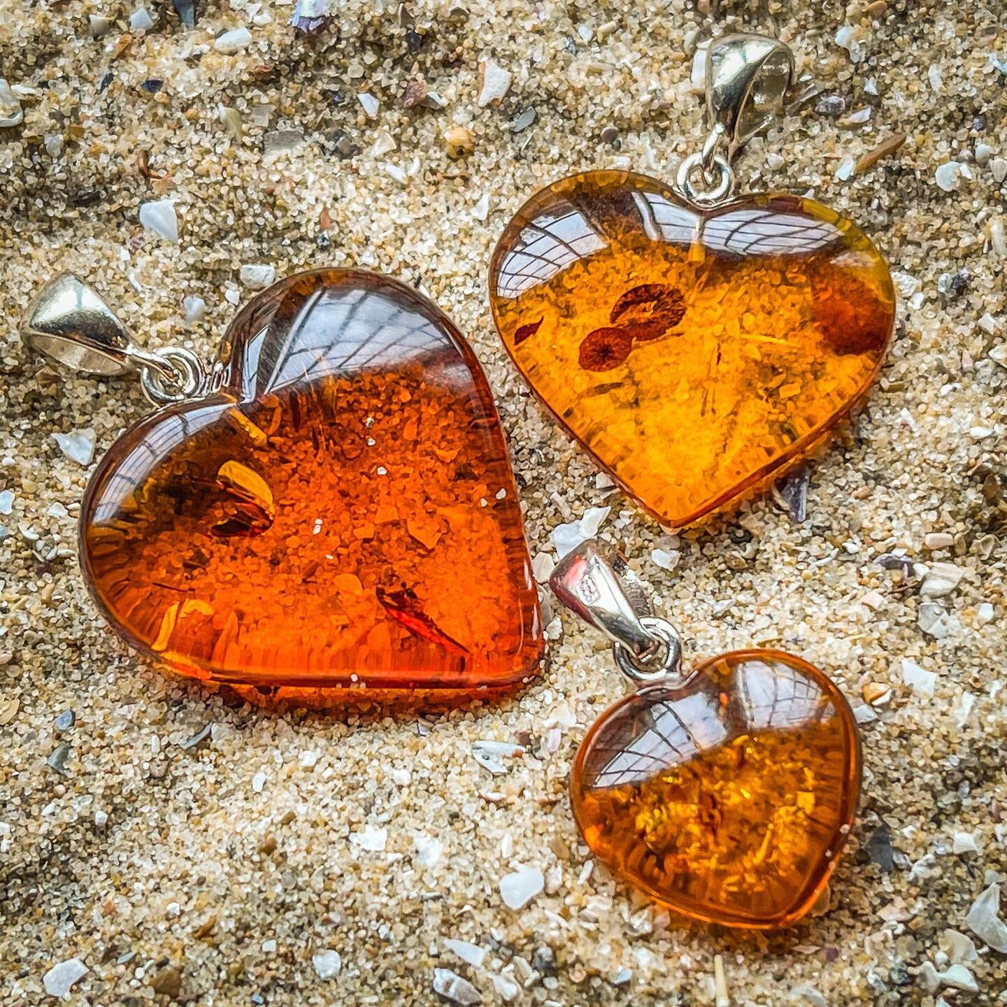 Lots of amazing new stock arriving daily, like these stunning amber hearts. Check Instore for the full range 

#amberjewelry #amber #balticamber #sterlingsilver #uniquejewelry #independent #independantbusiness #icenine #nottingham