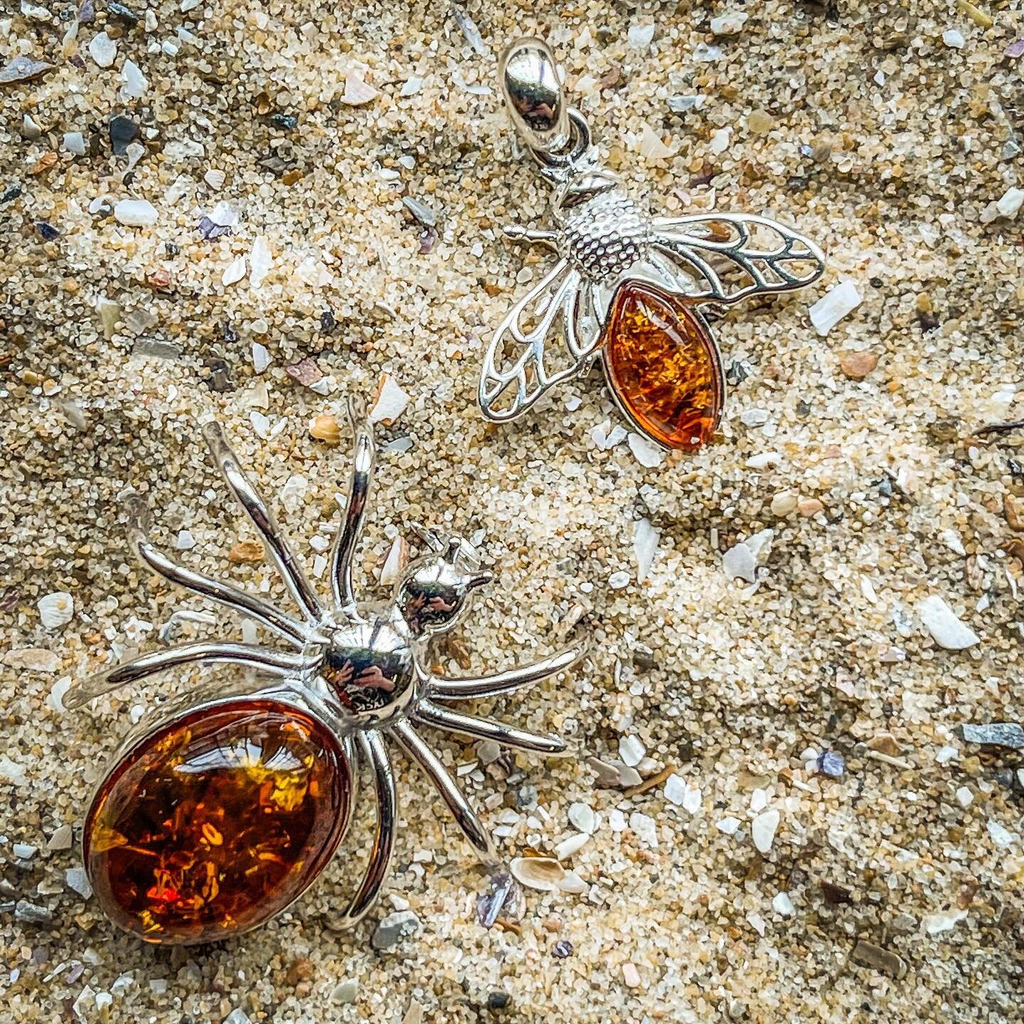 New amber stock arriving daily, like these stunning insects set in sterling silver. Check in store for full range. 

#amber #amberjewellery #amberjewelry #balticamber #insectjewelry #bee #spider #independant #independantbusiness #icenine #nottingham