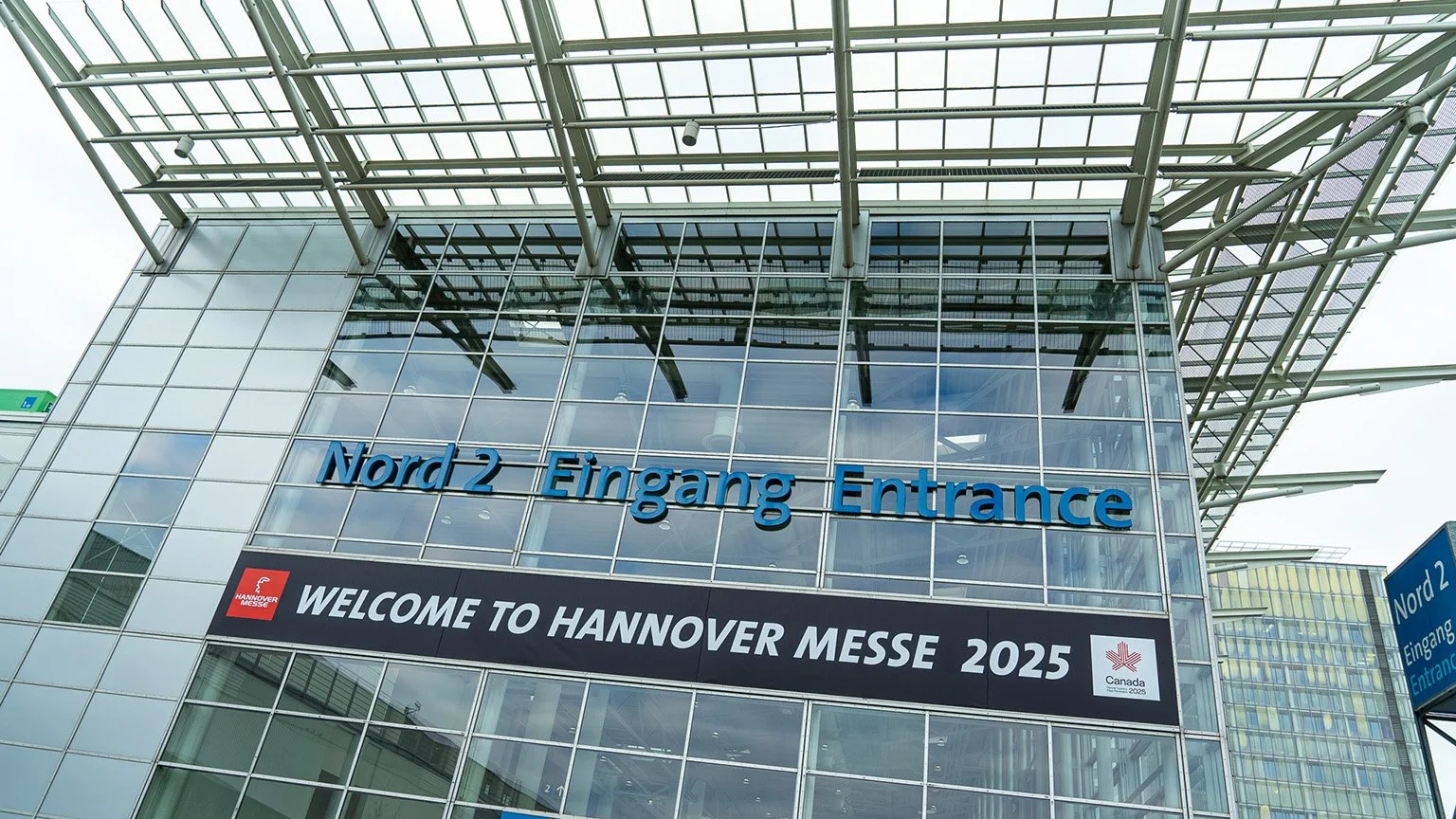 GIZ-Messe-Hannover-Eventfotografie-Präsentation_Messegebäude.jpg