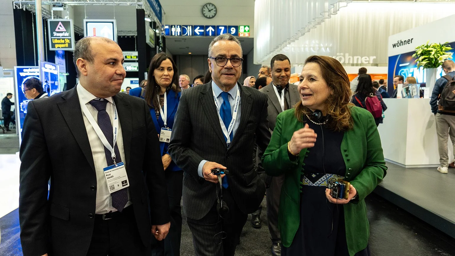 GIZ-Messe-Hannover-Eventfotografie-Präsentation_Ministerin-Tunesien.jpg