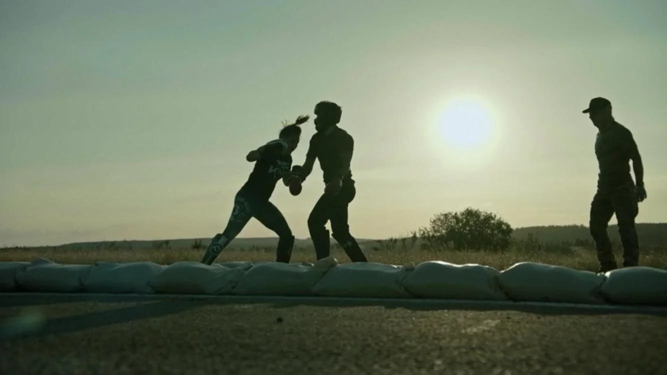 Aflevering 2: Part 1: De nachtdropping en de race met de brancard