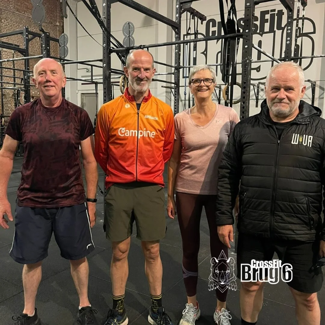 CrossFit voor alle leeftijden? ABSOLUUT! 💯 

Rene (65j): Ik ben heel actief bezig en ik doe speleologie. Hiervoor komen de trainingen bij CrossFit Brug 6 enorm van pas en blijf ik fit! 
Werner (61j): Bewegen werkt, want we worden er niet jonger op! 