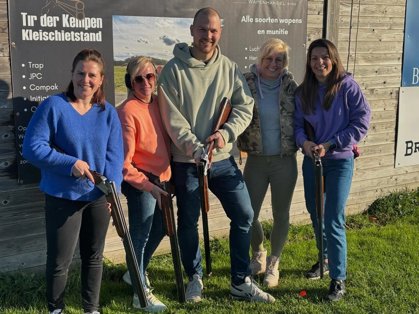 Zo eens wat anders dan CrossFit!

Coaches kunnen ook clayschieten 😍