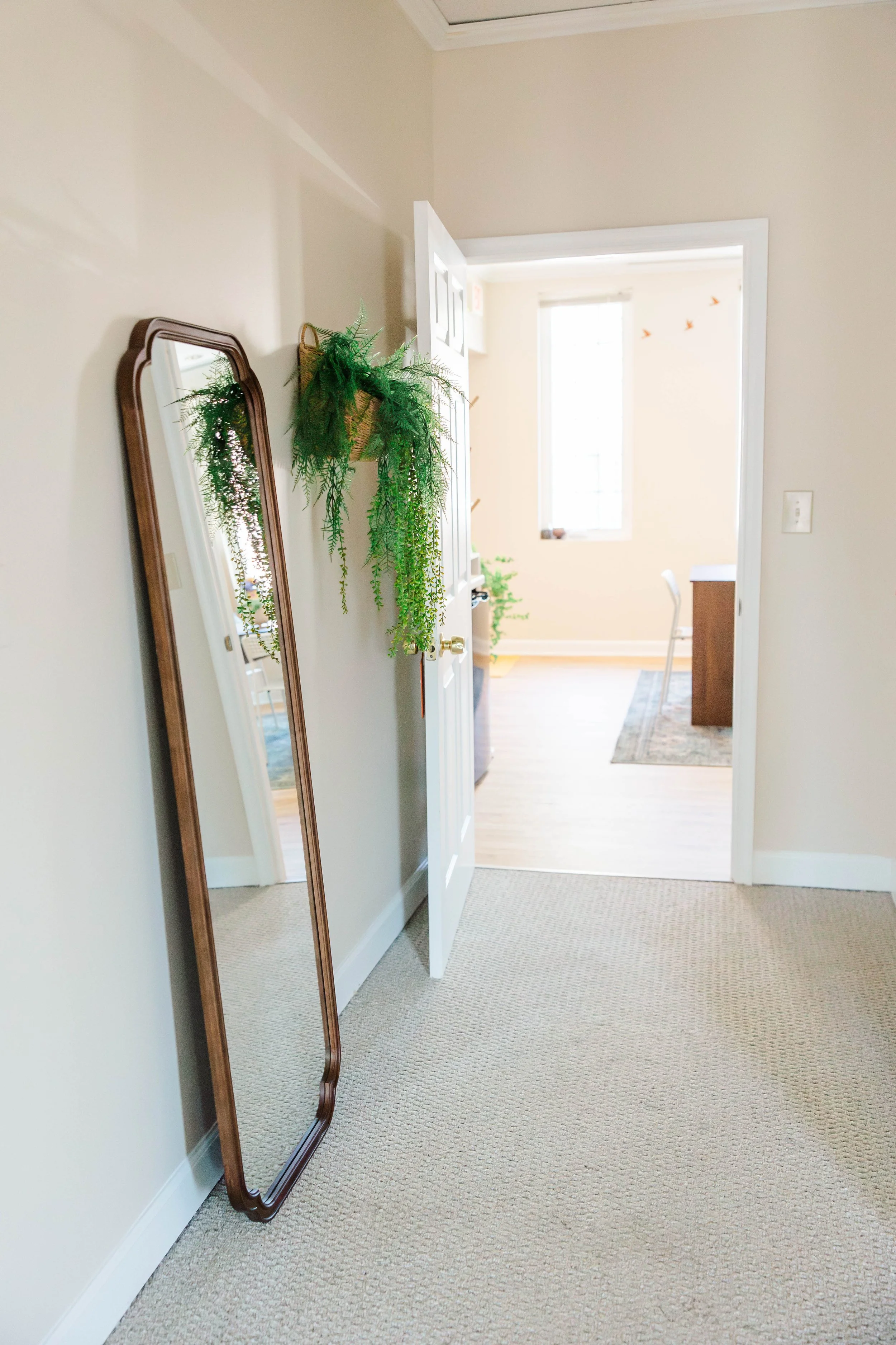 Hallway-11.jpg