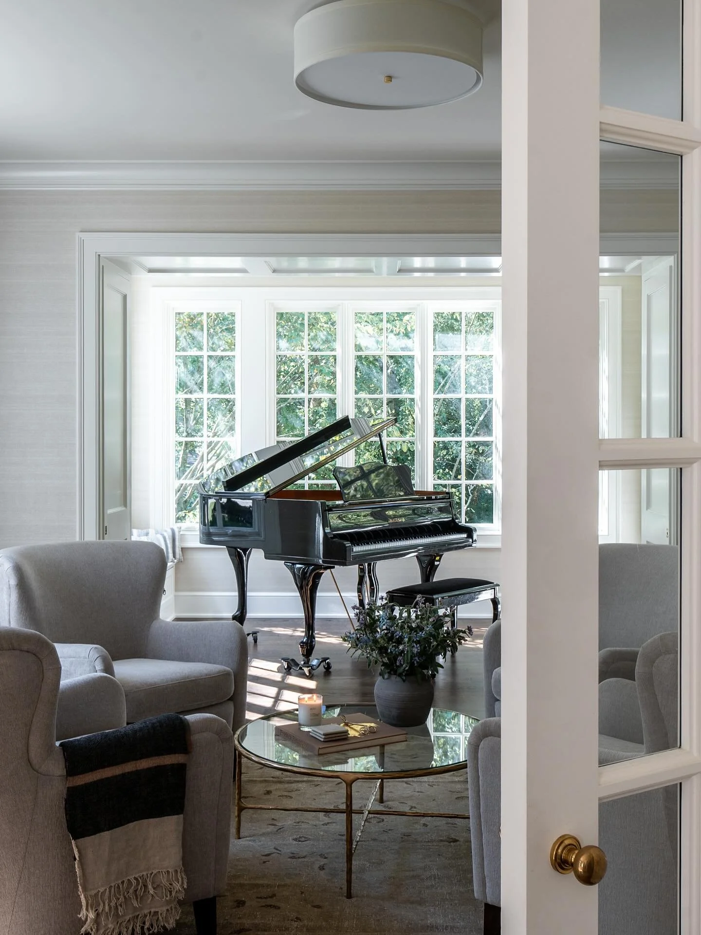 Strategically choosing photos that won’t give too much away! We can’t wait to share this home with you & the photos that @folchicreative_brands nailed once again
