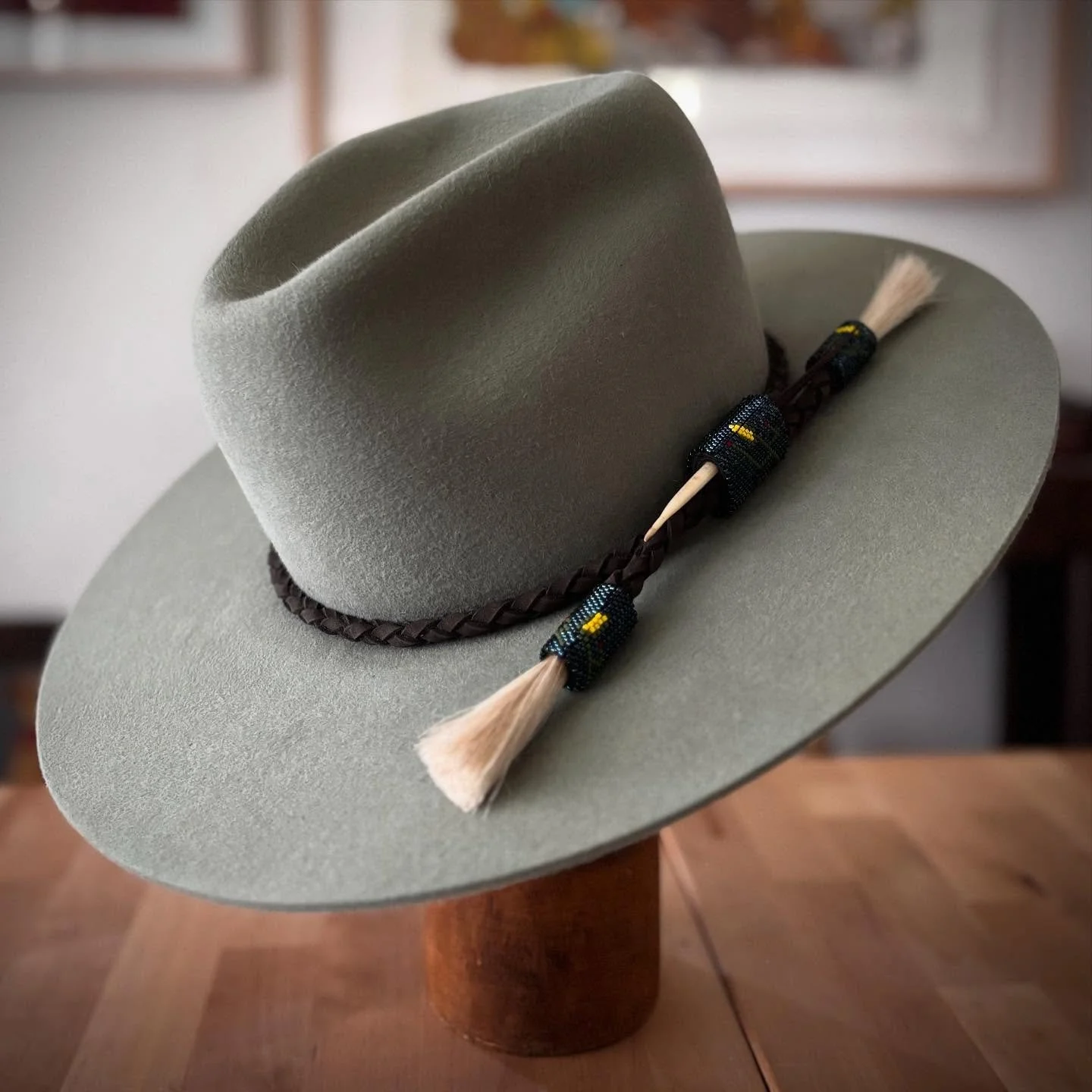 One of the hats just shipped to @dineh.co ❤️🪶

#aghaahatco 
#hatmakersofelpaso 
#hatmakeraofelpasotx 
#smallbusiness
#nativeownedbusiness 
#nativeowned 
#indigenousowned 
#nativepride 
#boujeenatives #womenownedbusiness
#handmadeinelpaso 
#handmadei