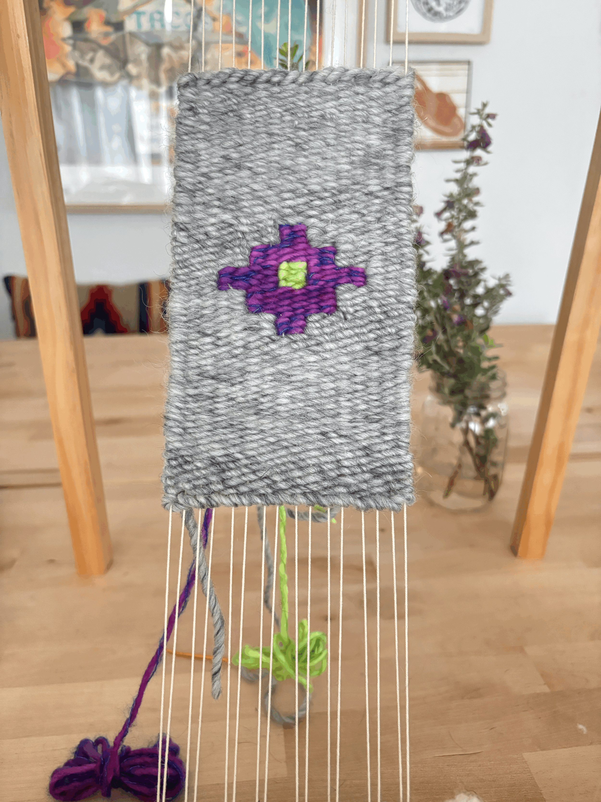 Learn to Weave on a Frame Loom
