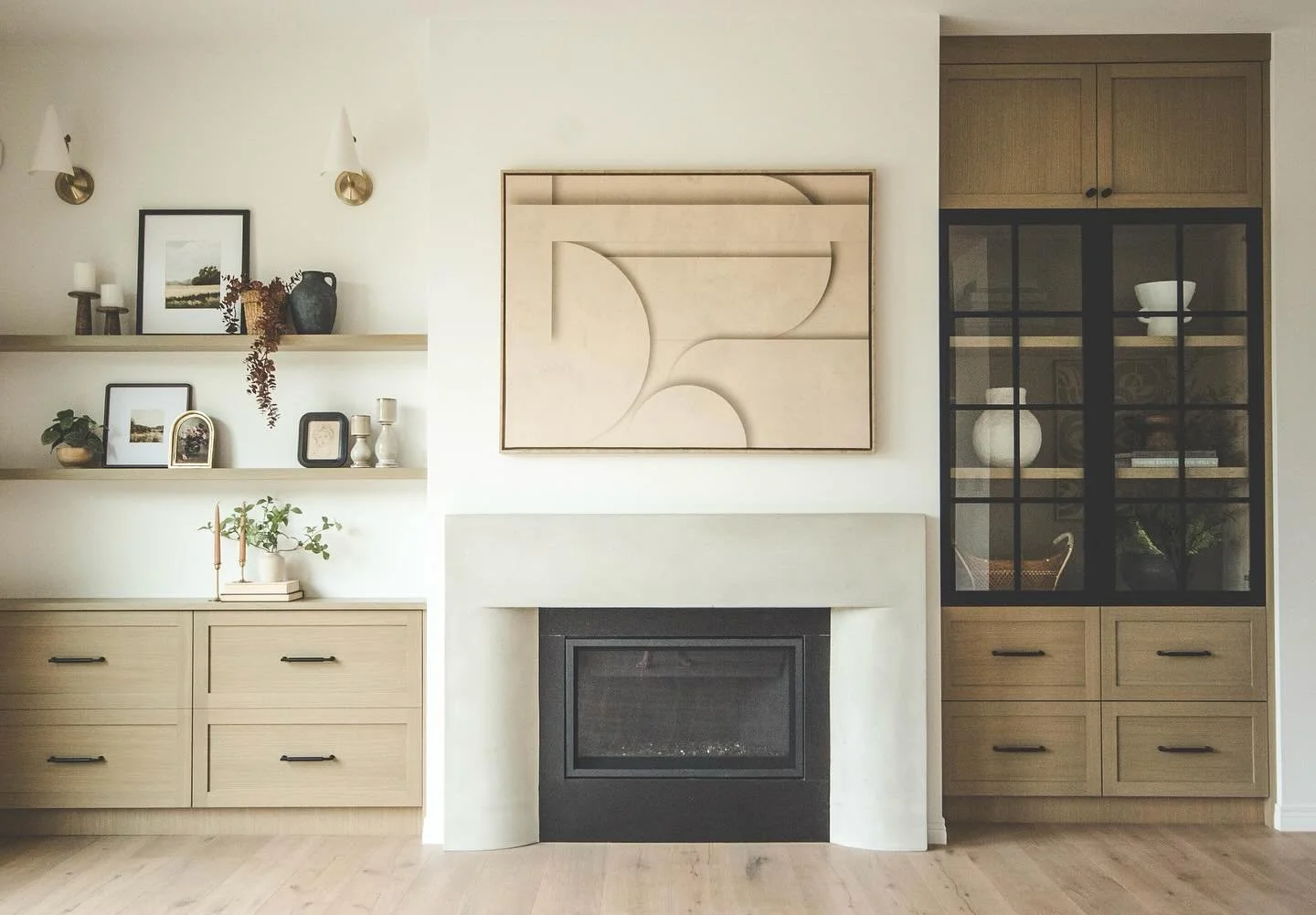 Family Room &amp; Foyer at project Henderson || #zhd 
&bull;
&bull;
Build - @dynastyhomeswpg 
Interiors - @zoehenrydesigns 
Styling - @urbantreasuresshop 
Photography - @xandraphotography