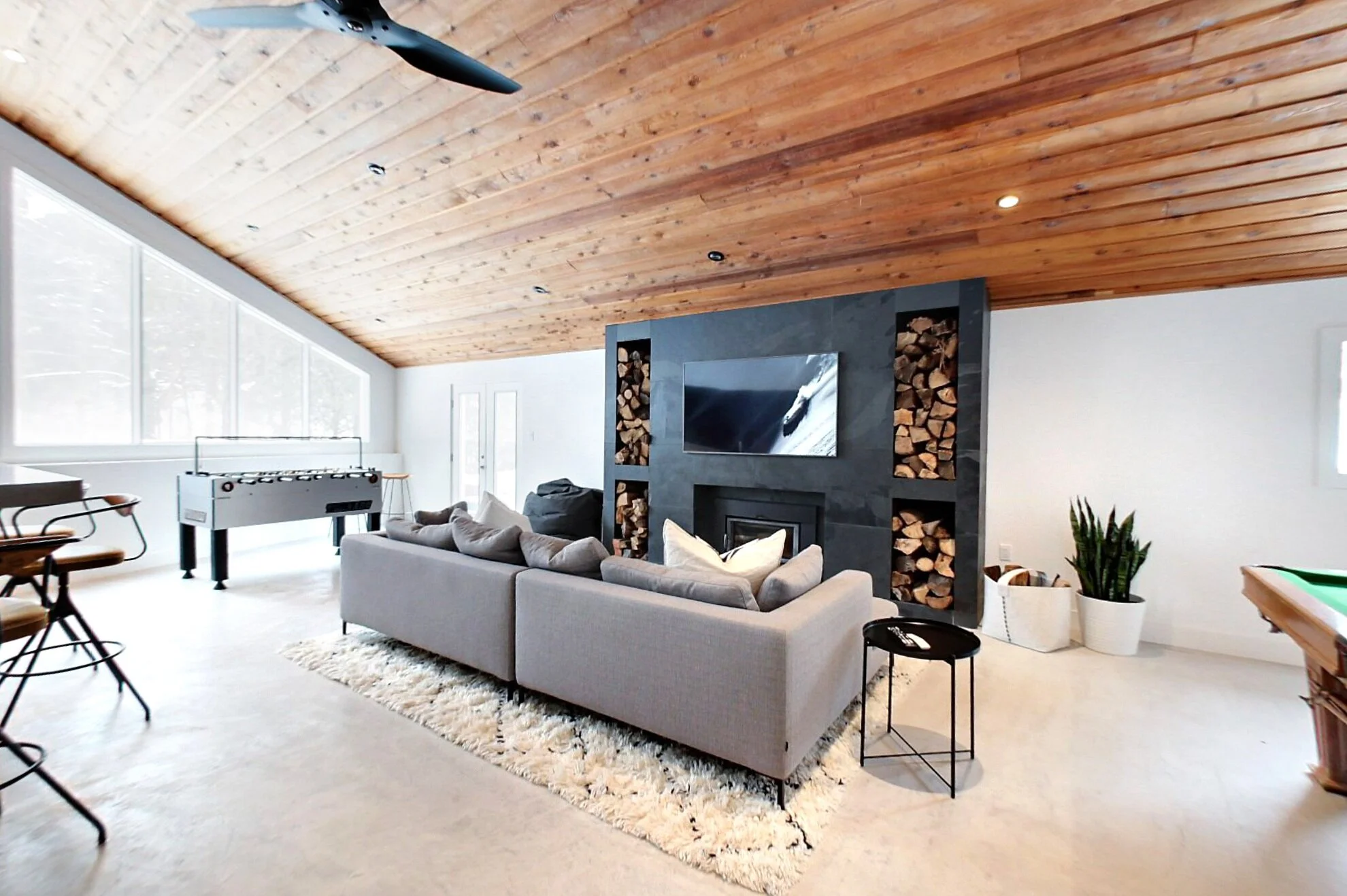 HMG-RecRoom-3-WEBONLY+%281%29.jpg