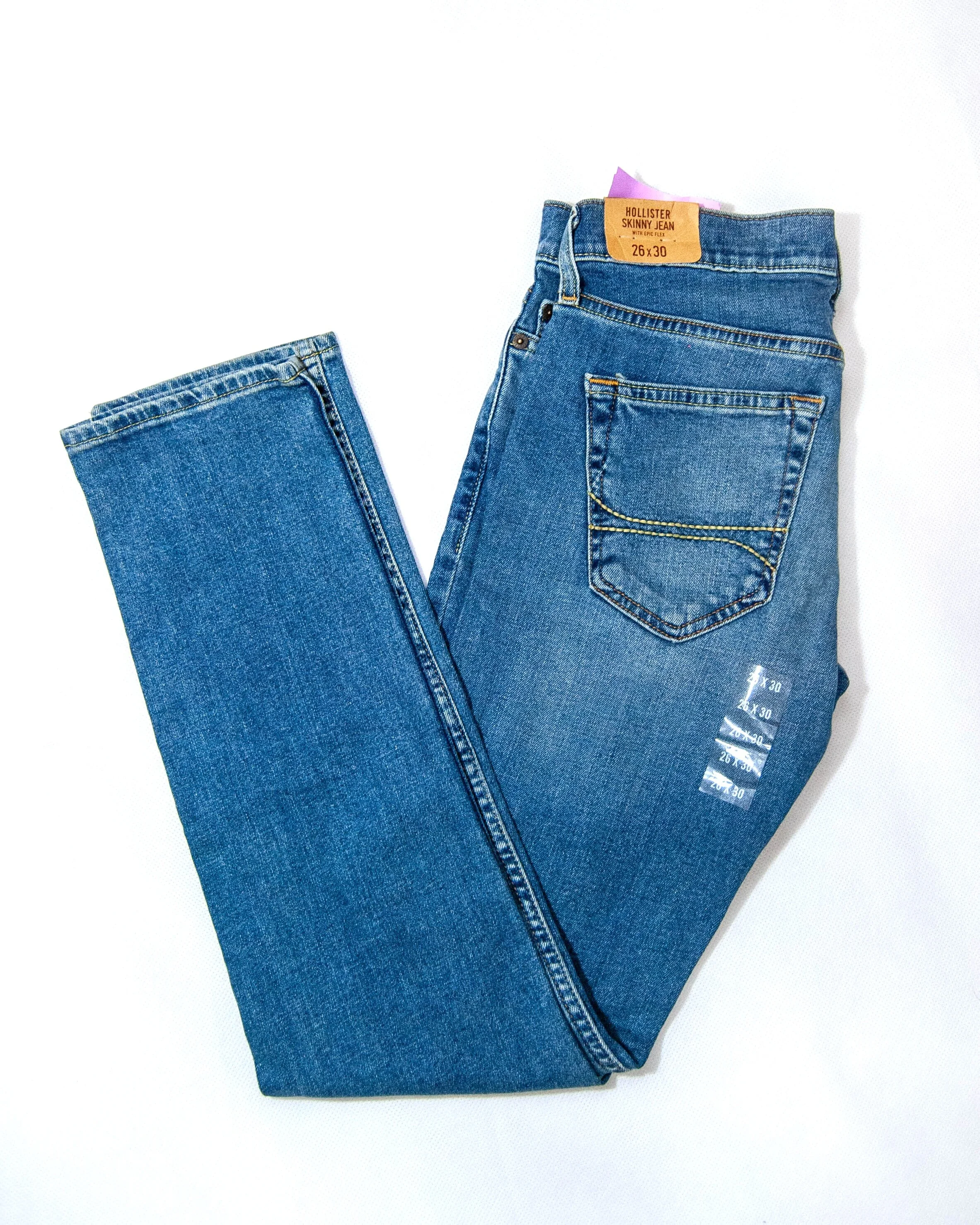 do hollister jeans run small