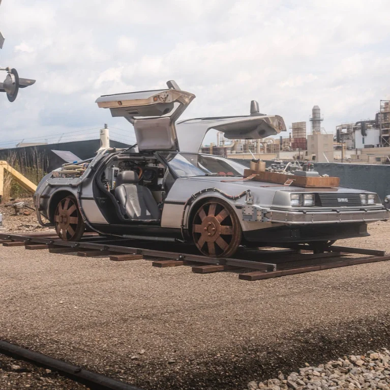 Back to the Future Part III Delorean NOW AVAILABLE to rent.... on railroad tracks!
