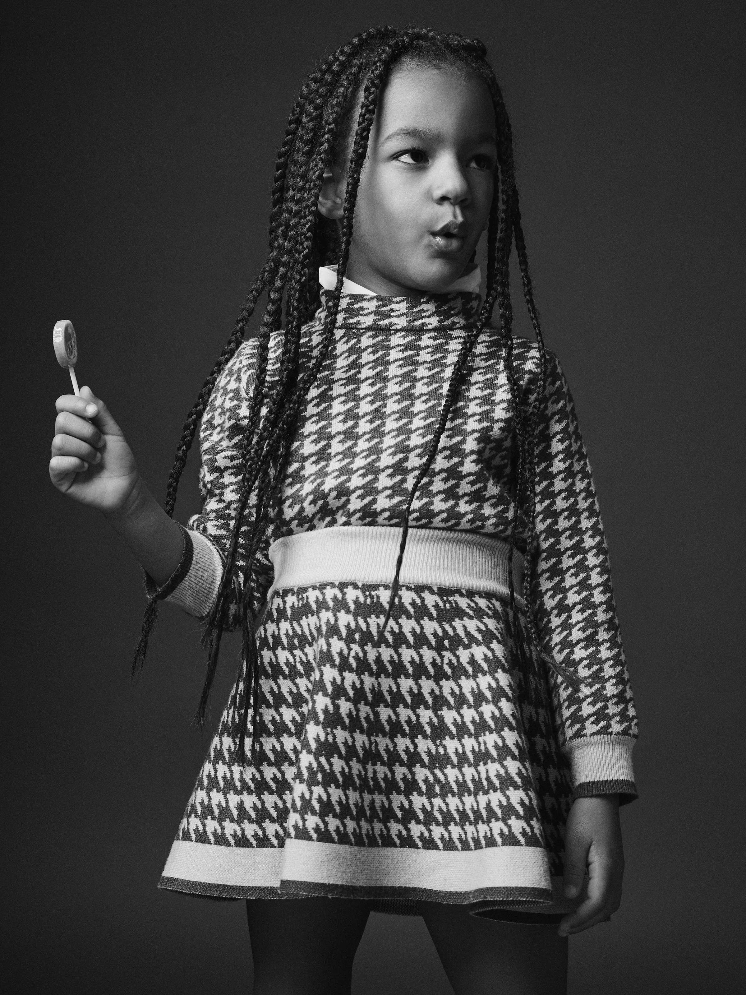 2 20220210 VERUSCHKA_SHOT 4-084 v1_S.jpg