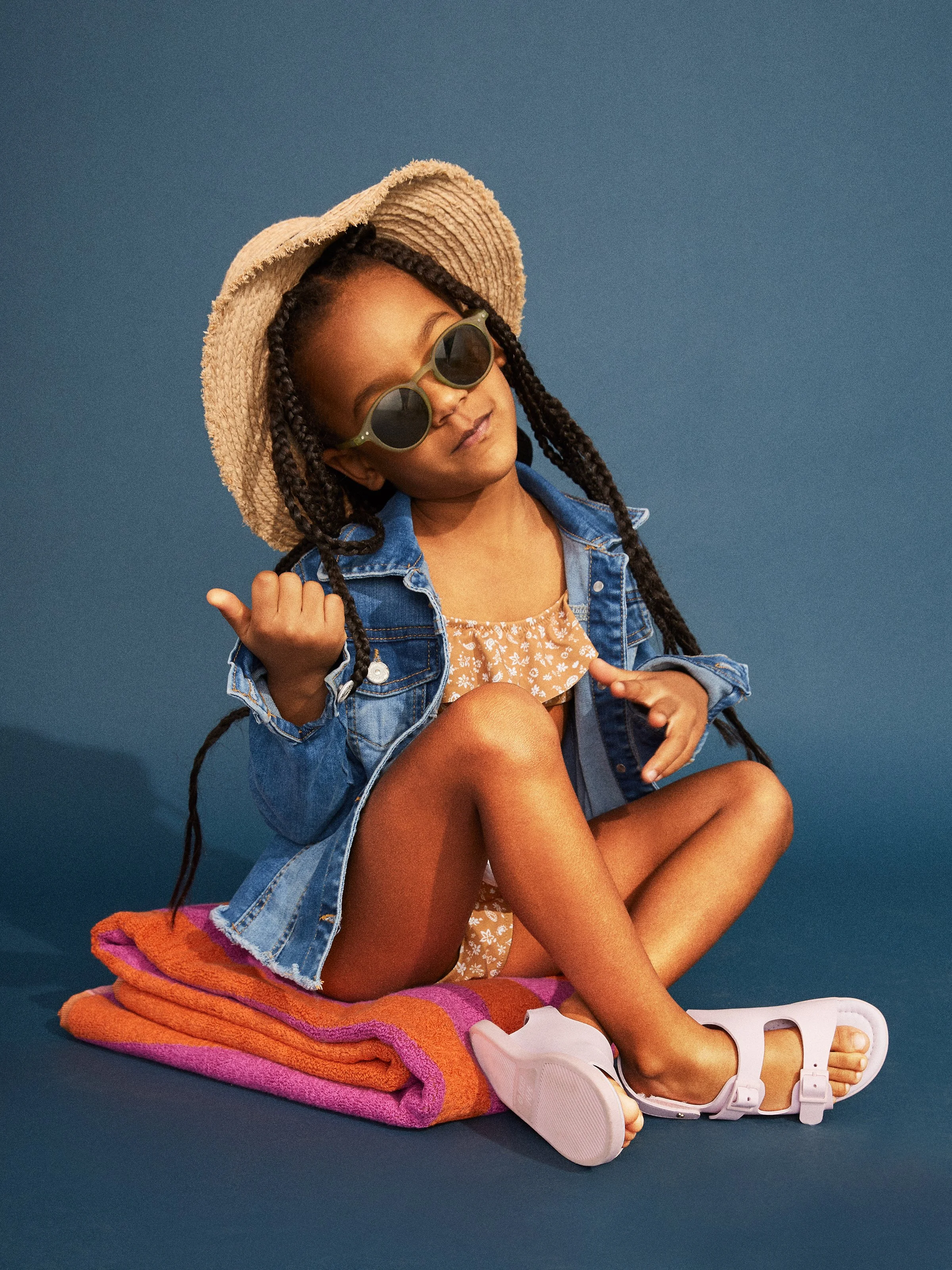 4 20220210 VERUSCHKA_SHOT 5-132 v1_S.jpg