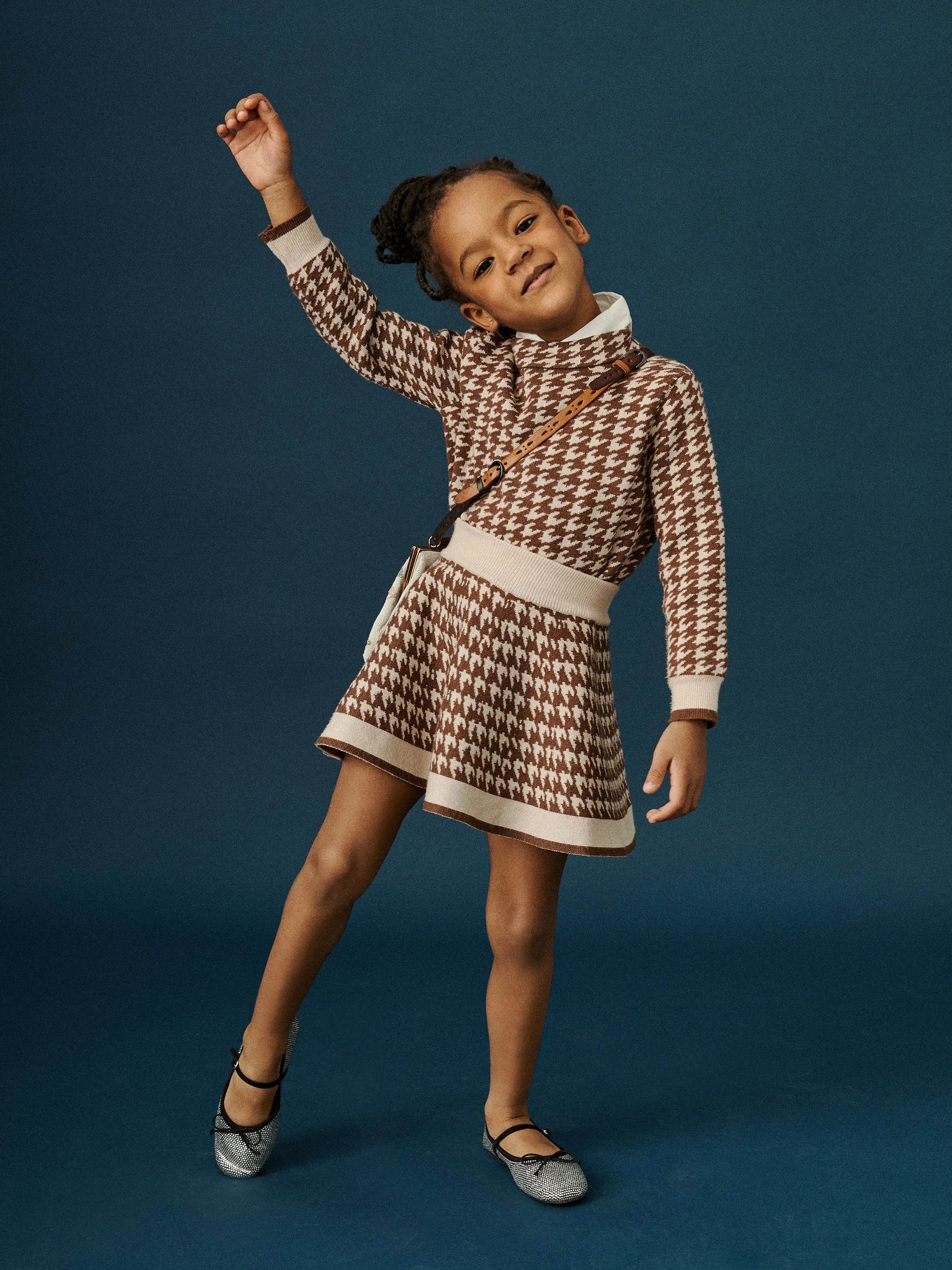 7 20220210 VERUSCHKA_SHOT 3-019 v1_S.jpg