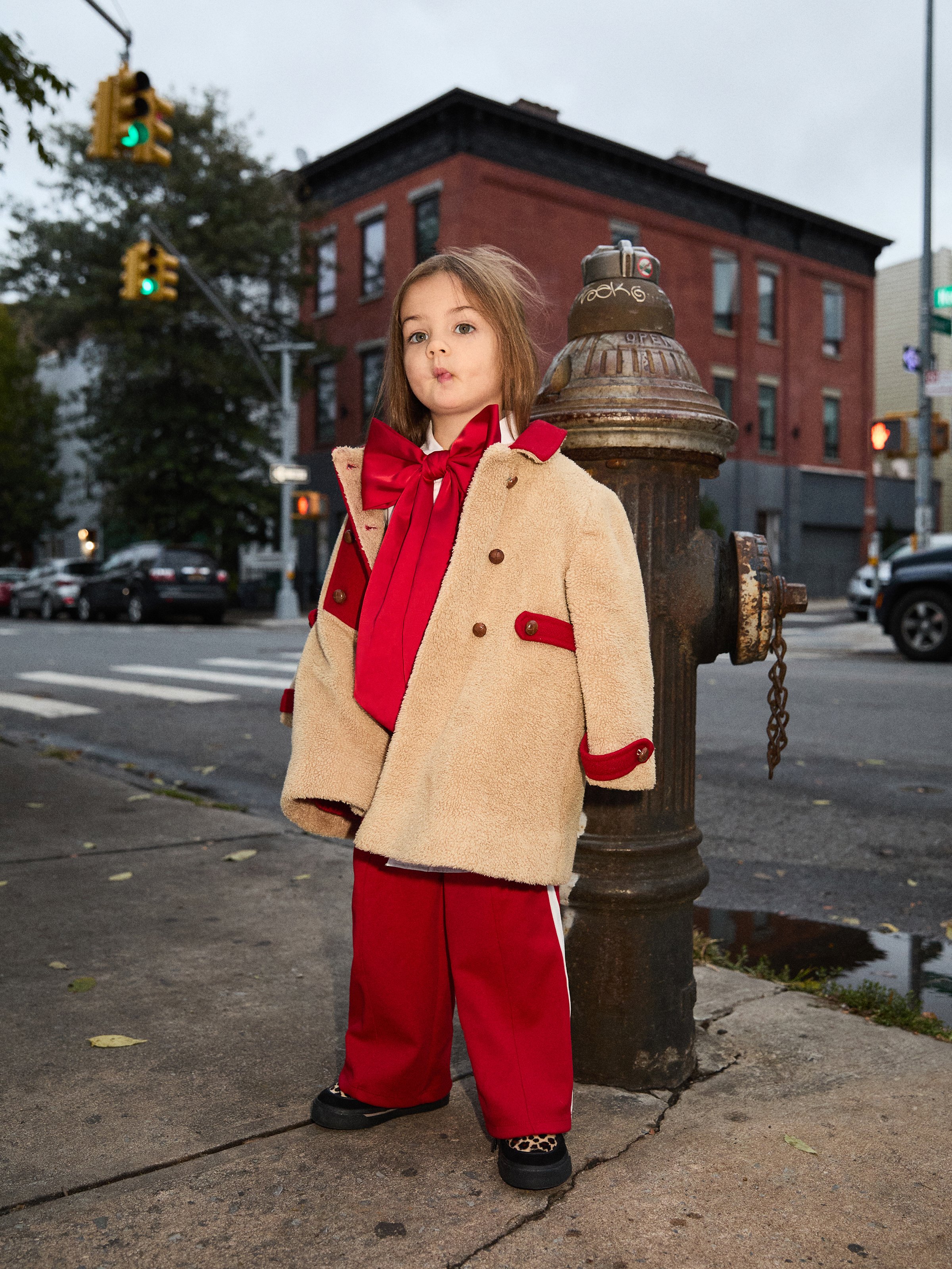 2 20251011_POP_UP_Parachute_Fall_10 Eva_1924_V1.jpg