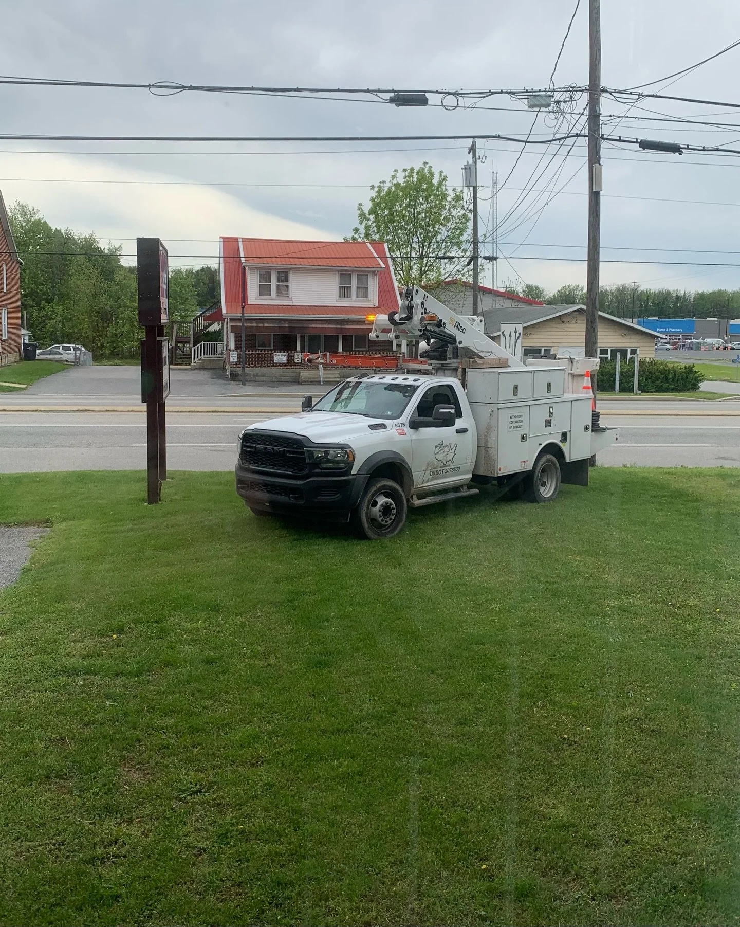 And you wonder why everyone hates Comcast. #comcast  #comcastsucks