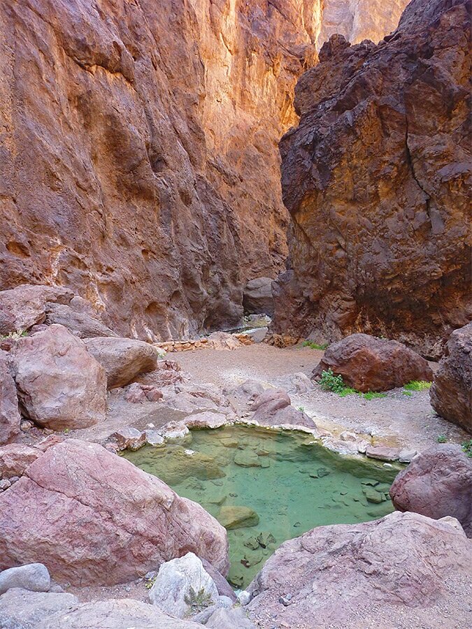  The Nevada Hot Springs on the water trail of Gold Strike Canyon 