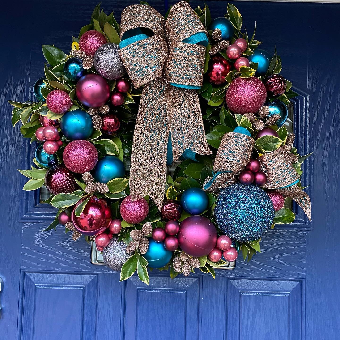 &ldquo;Baubletastic&rdquo;

Something a little different but I like it.
#darerobedifferent 
Thank you @barnwellwreath @barnwellnursery 

#wreath #baubles #christmasdecor #pink#turquoise #sparkle #holly #twinkleatdcch #christmas #christmasdecor #eyeca