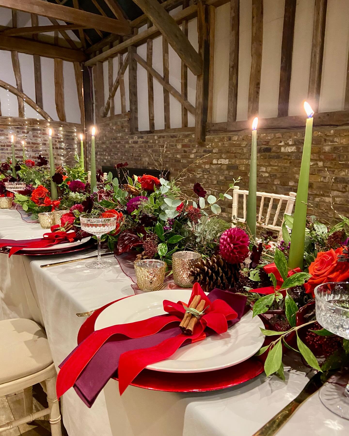 Enjoy more special festive time with your friends and family.

Let me decorate your table with beautiful fresh florals, candles and place settings in your favourite Christmas colours. 

#christmas #tablescapes #tablesetting #christmasdecor #tableflow