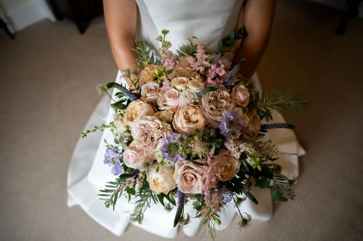 Guaranteed to add excitement, emotion, fragrance, colour and romance to your wedding morning, the delivery of your personal flowers is a truly special moment. 

On your wedding day, we ensure your florals arrive in flawless condition, beautifully pre