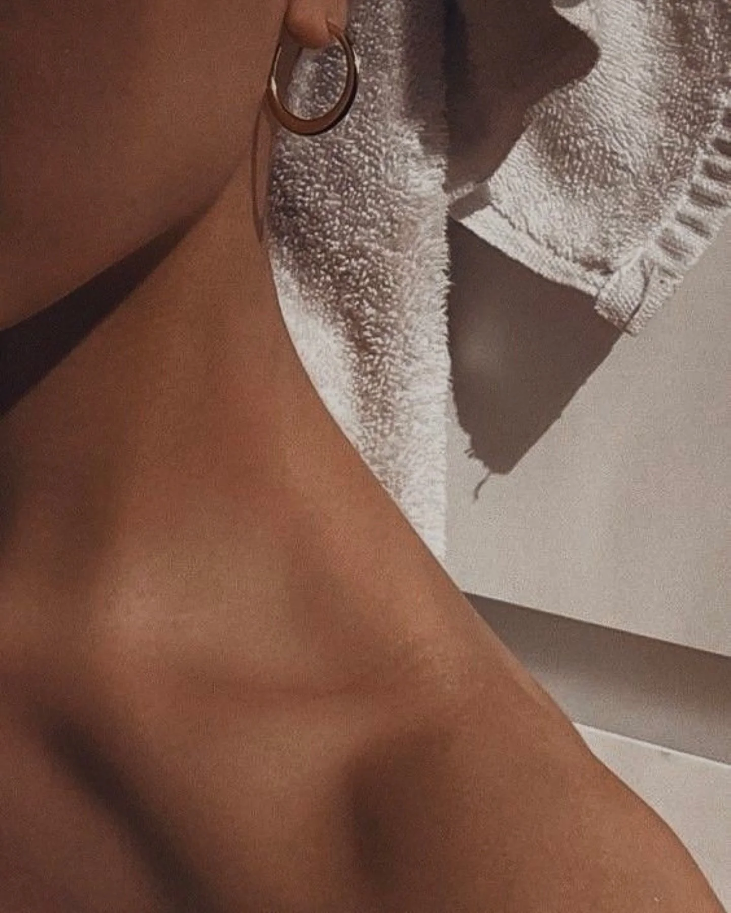 your winter glow is one click away ✨🤎

booking for the holidays is now open 🔗 in bio