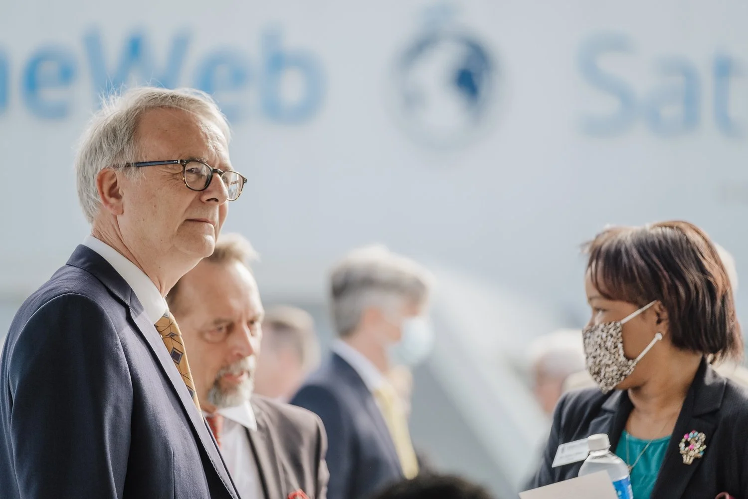 OneWebSatellites-1.jpg