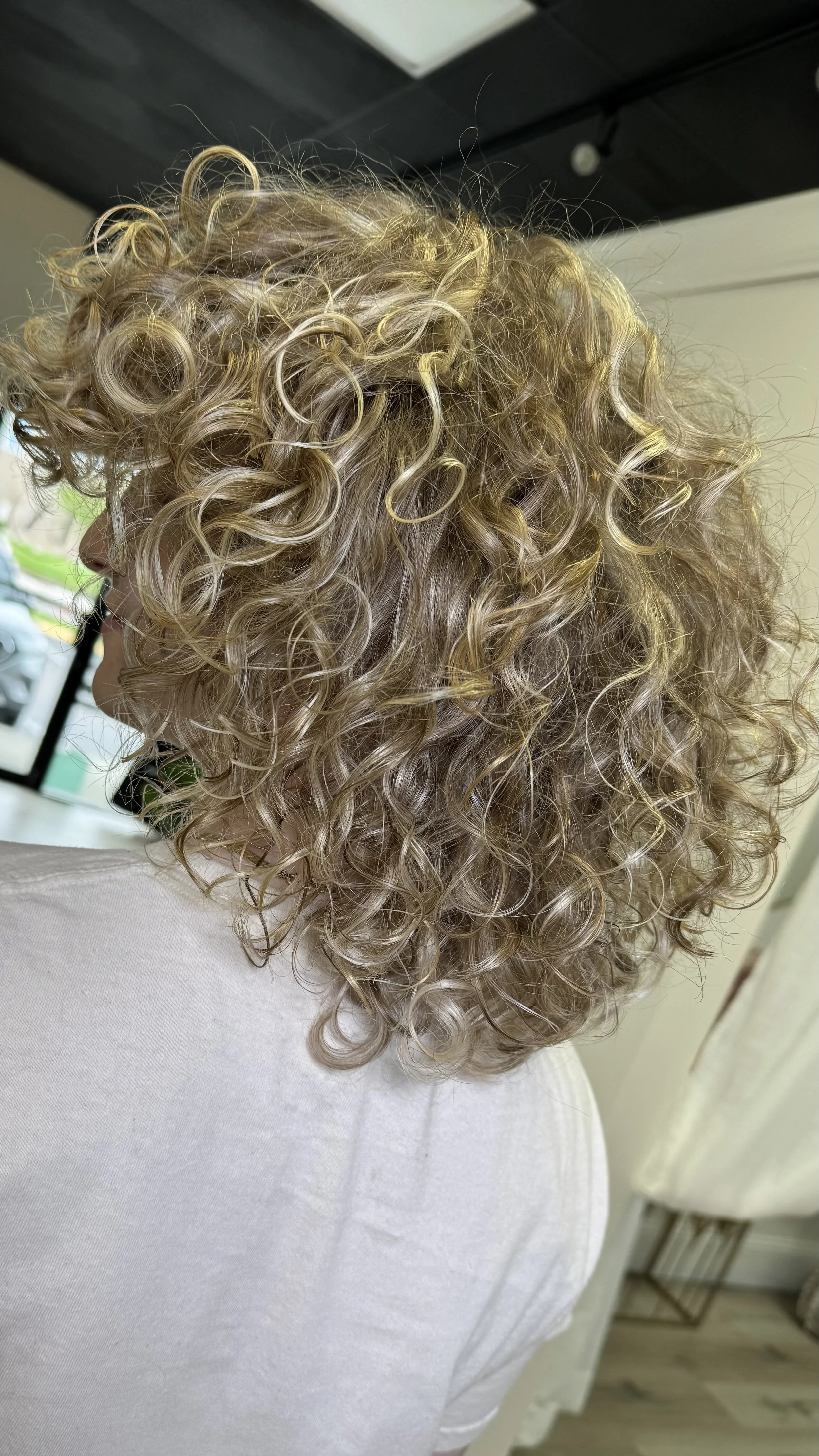 lhsbeauty-curl-safe-hair-color-highlights-hoboken.jpg