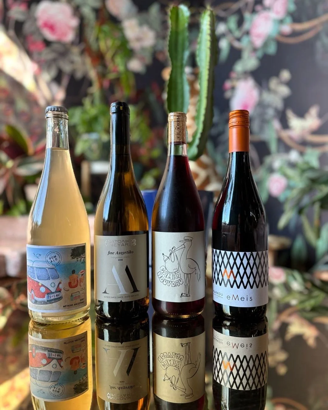 Kick off Fall Term with a Tasting of Late Summer Wines this weekend @lucillewineshop. With only a few weeks of sunny evenings and toasty days left, we're getting in all the Salty Assyrtiko ⚡ Hazy Croatian Pet-Nat ⚡ Juice Box Delicious Gamay ⚡ and Gre