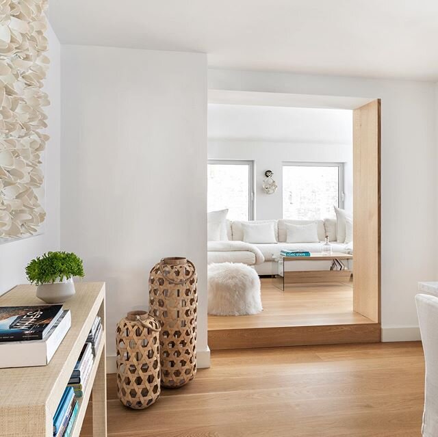 Before and after at our Fifth Avenue Pied-a-Terre.
Photography: @reganwoodphoto -
-
-
-
-
#architecture #interiordesign #apartmentdecor #apartmentliving #apartmenttherapy #renovation #scandinaviandesign #centralpark #ny #nyc #murrayhill