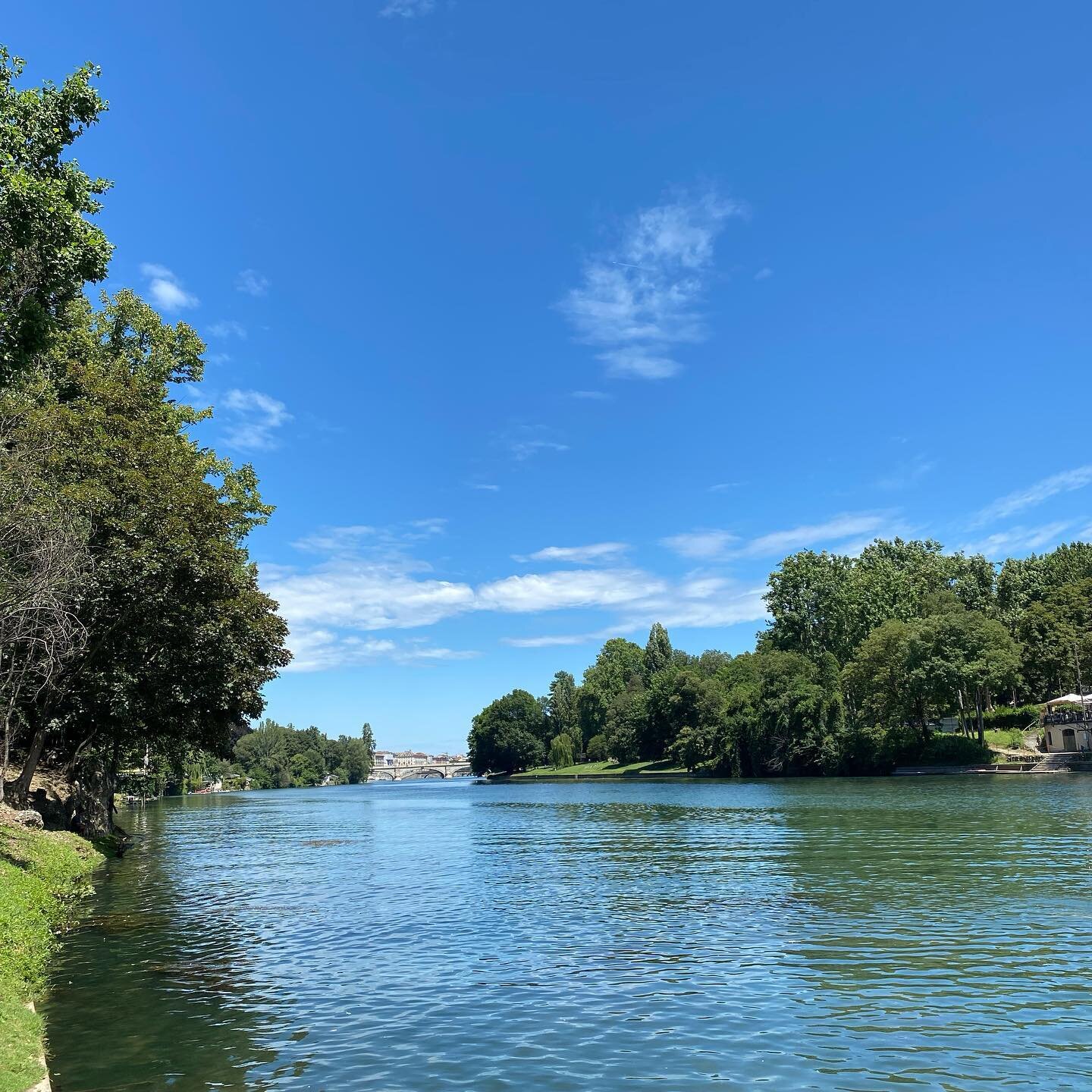 The Po river in Turin, Italy. #torinodascoprire #torino #torino&egrave;lamiacitt&agrave; #torinocity #po#riopo #piamonte #piedmont #park #italia #italy #italytravel #mytravelgram #traveljournal #traveling #travelblogger #travelgram #arte #architectur