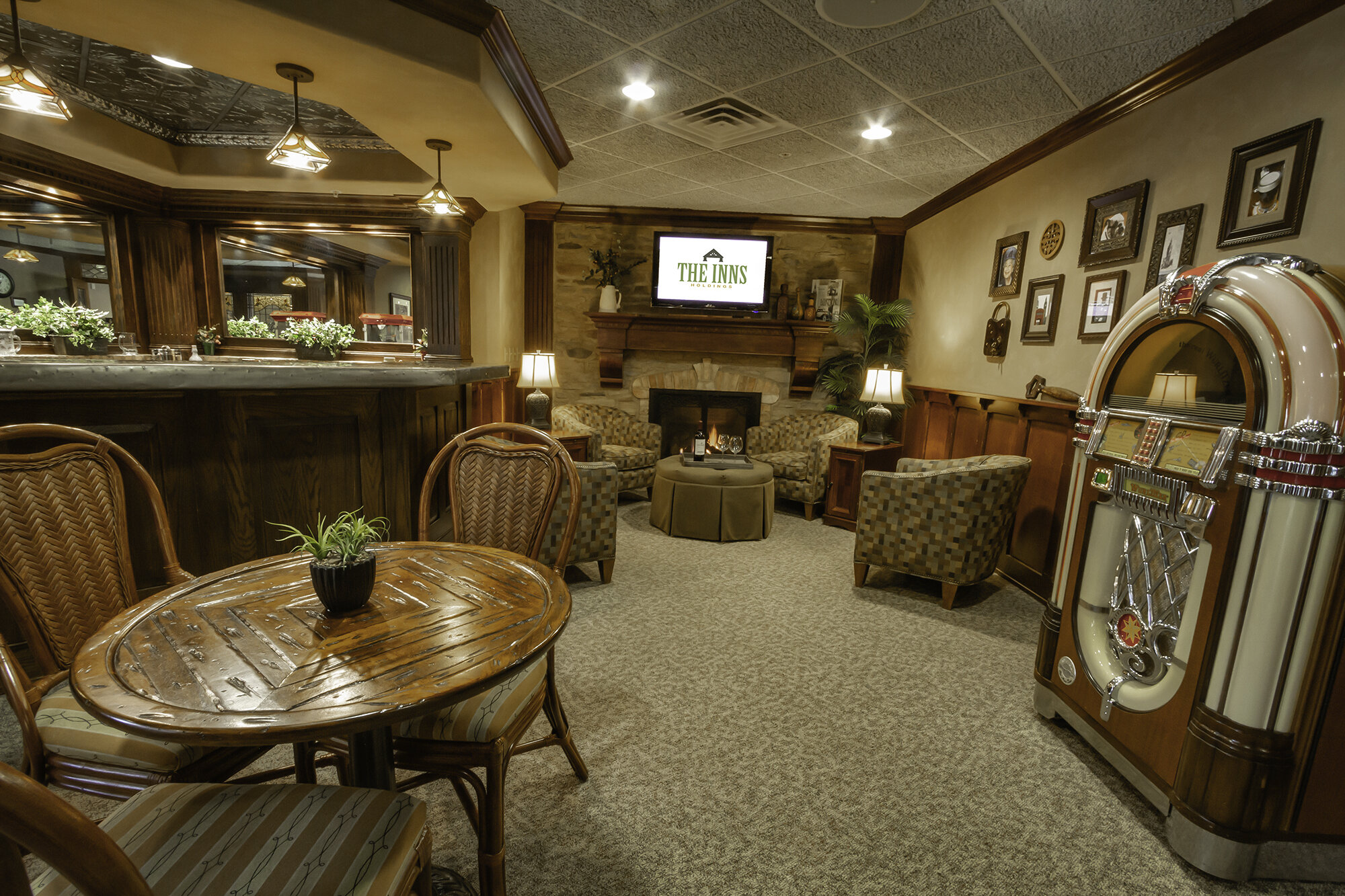 Pub at the Inn at Whitewood Village - North Canton, OH