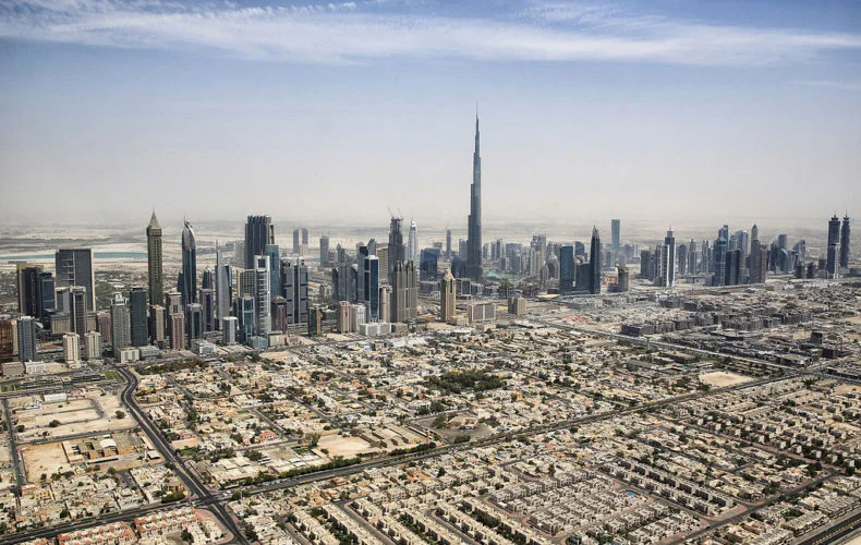 1024px-Dubai_skyline_2015-790x500.jpg