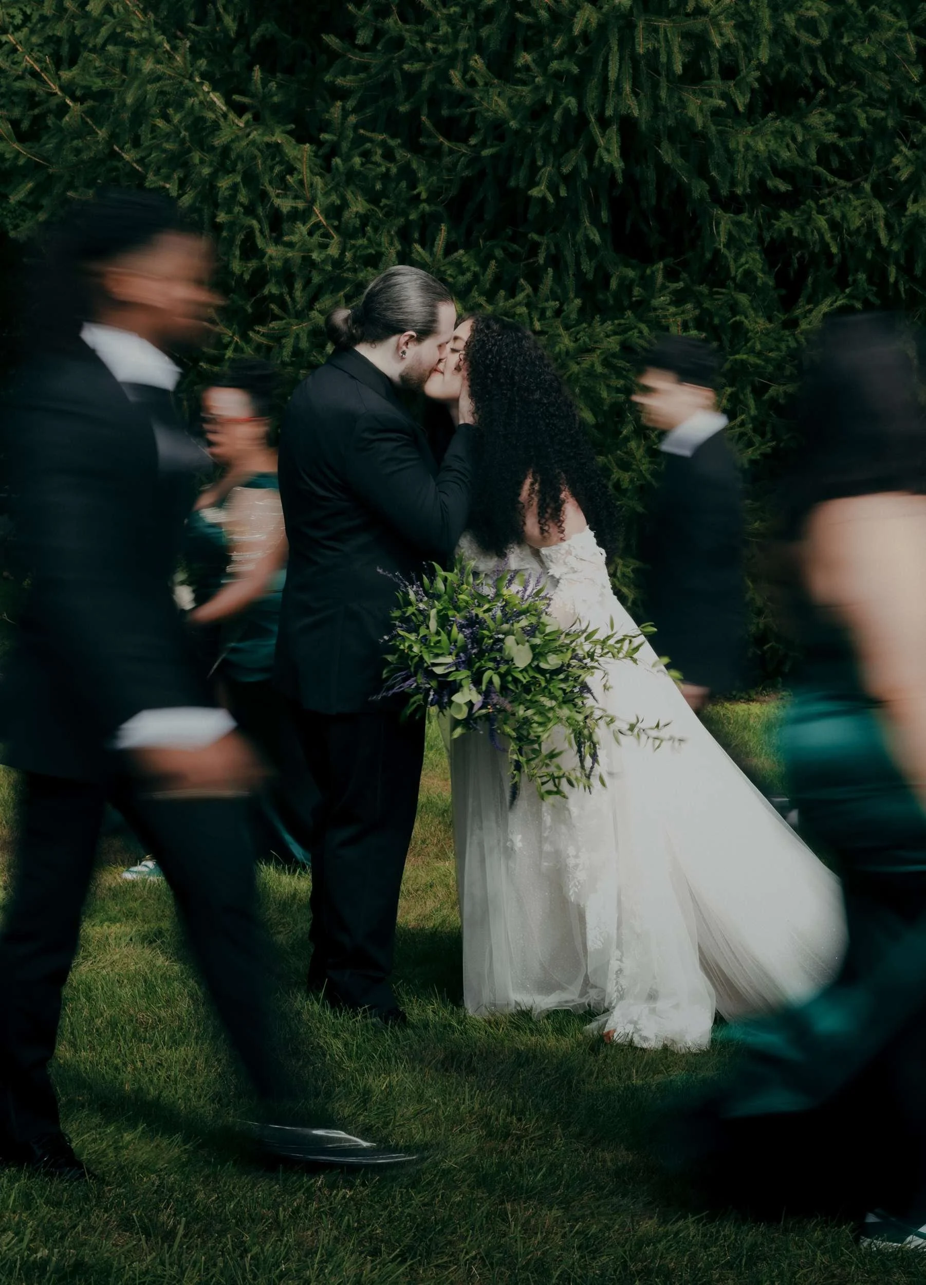 Dark-Enchanted-Forest-Wedding-Inspired-by-Twilight-Breaking-Dawn-20.jpg