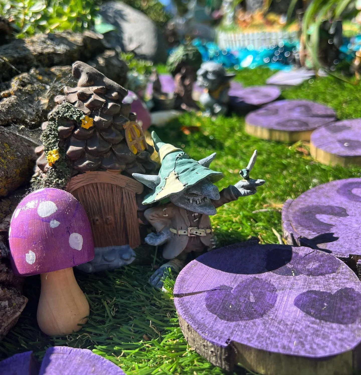 Dragonflies are my favorite 🐛🐞

#fairygarden #fairygardens #fairygardensofinstagram #troll #trollville #dragonfly #littlebuddy
