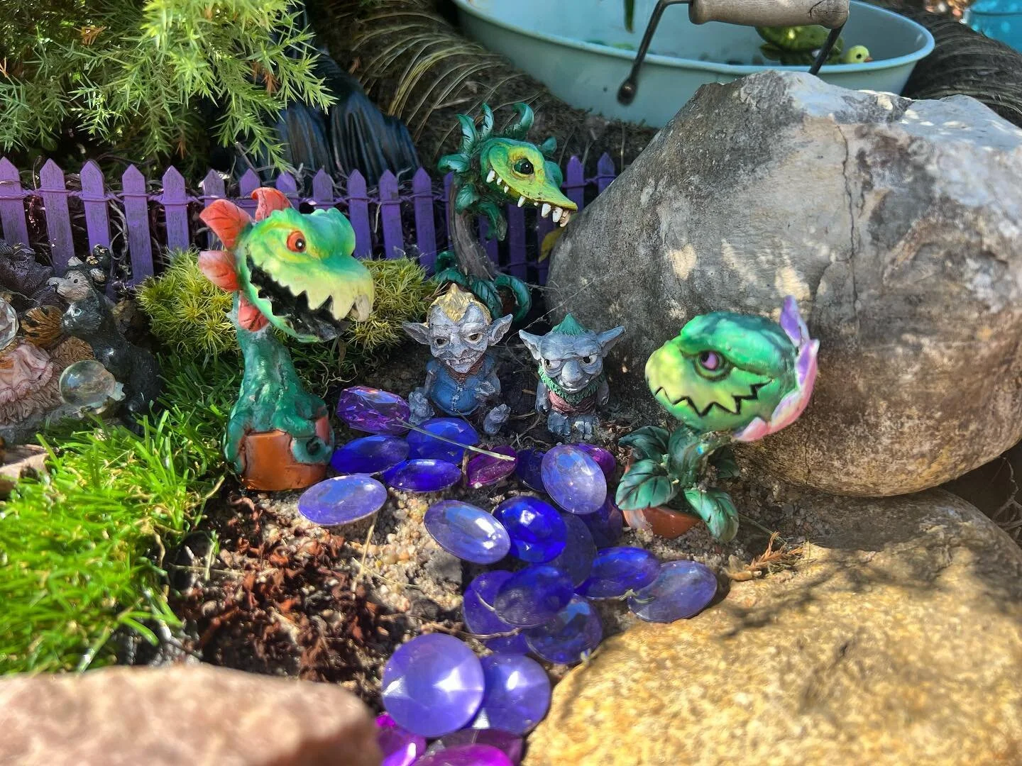 Lunch 🍔🍖

#fairygarden #fairygardensofinstagram #troll #purple #killerplants
