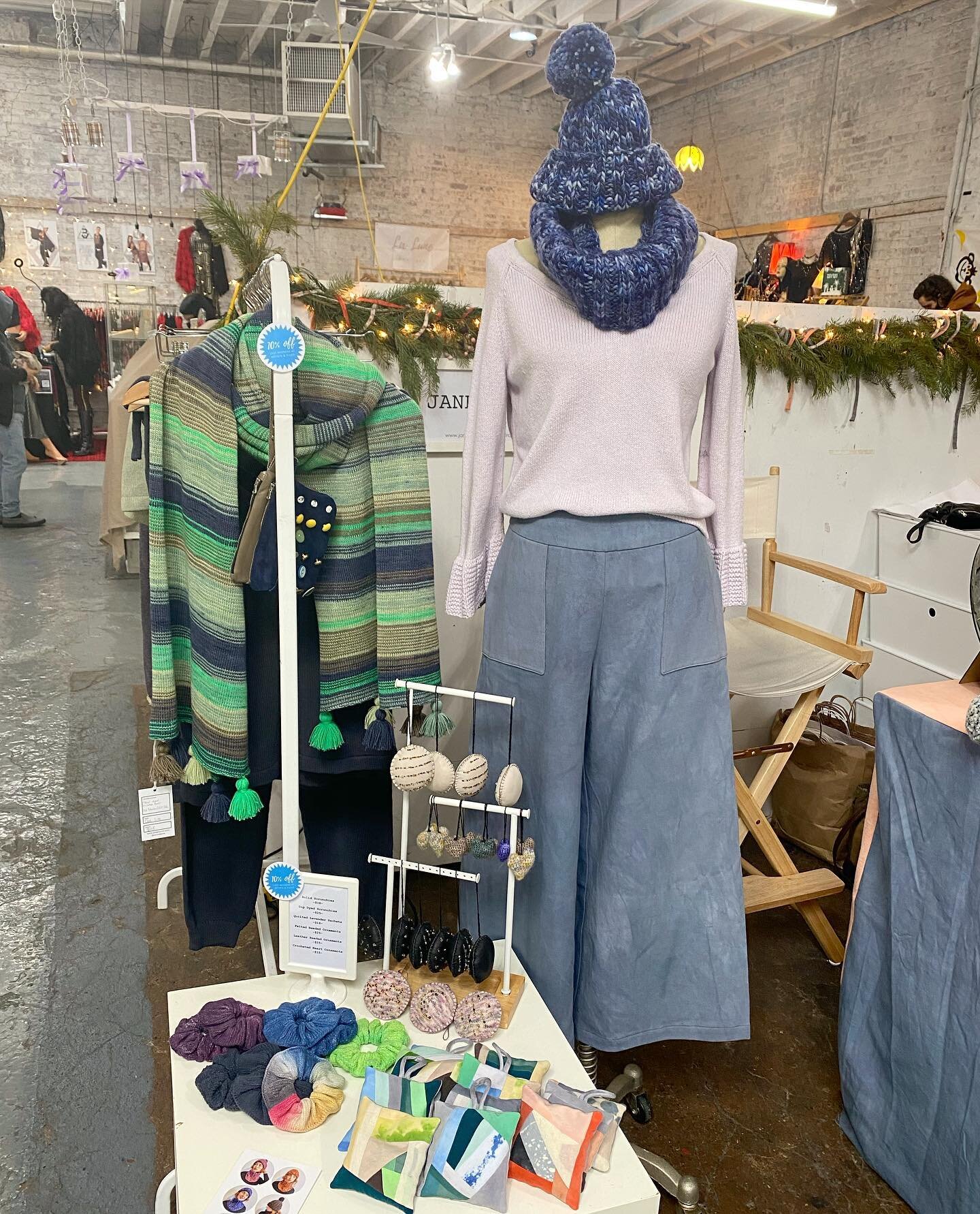 Last day @artistsandfleas Williamsburg and last look for miss mannequin for a while! š
.
.
.
.
.
.
.
.
.
.
#shopsmall #shoplocal #shopbrooklyn  #artistsandfleas #artistsandfleasbrooklyn #makersgonnamake #madeinbrooklyn #madeinusa #handmadebusiness #